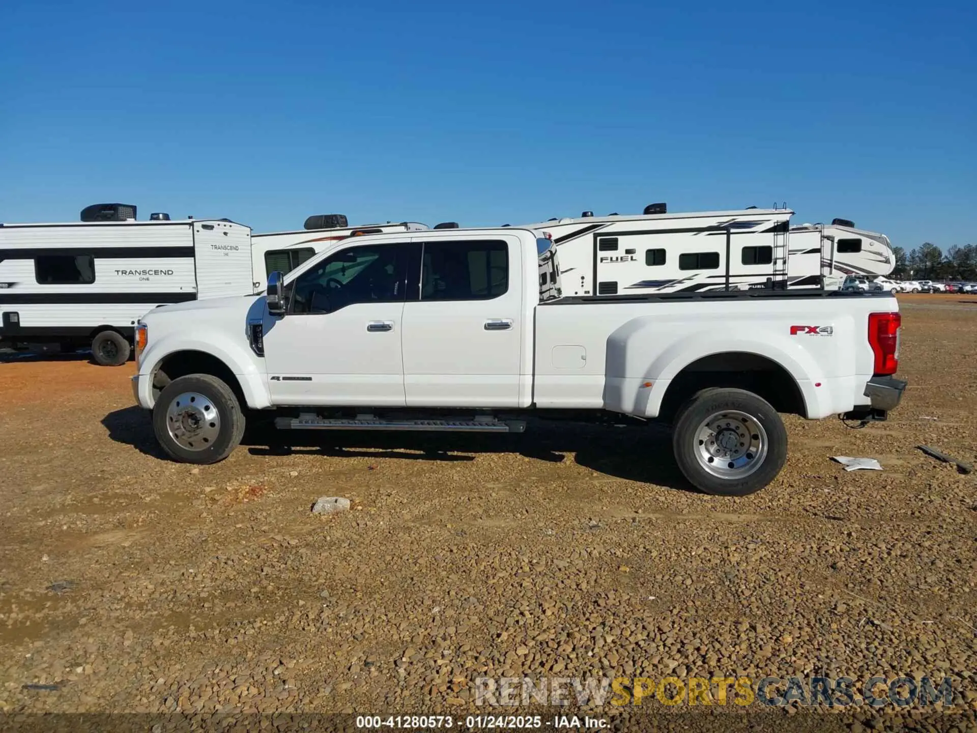 15 Photograph of a damaged car 1FT8W4DT9KEE50362 FORD F-450 2019