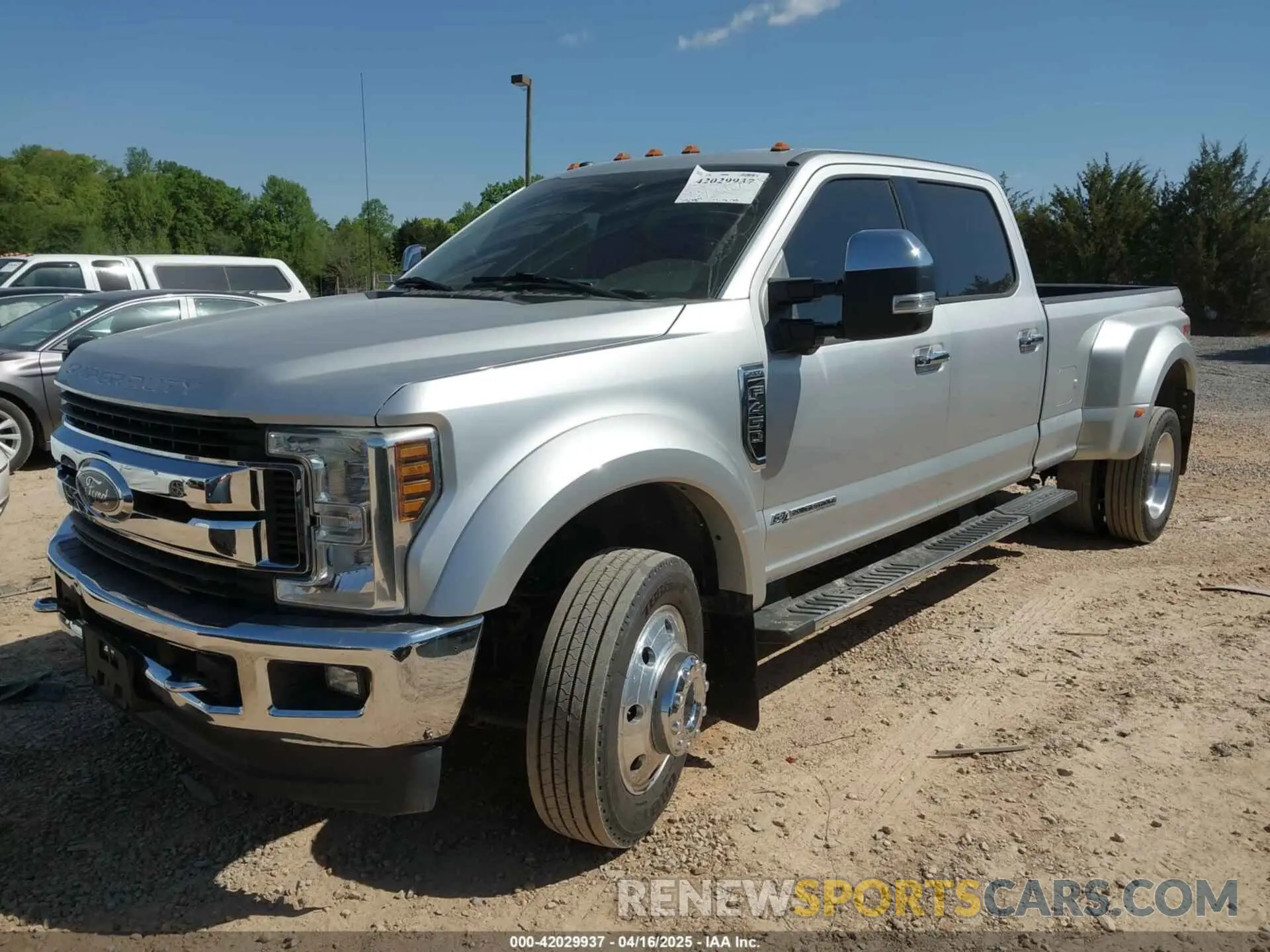 2 Photograph of a damaged car 1FT8W4DTXKED98675 FORD F-450 2019