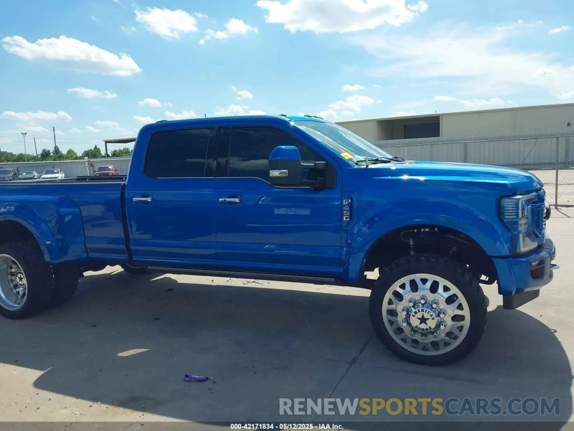 13 Photograph of a damaged car 1FT8W4DT8LEC42068 FORD F-450 2020