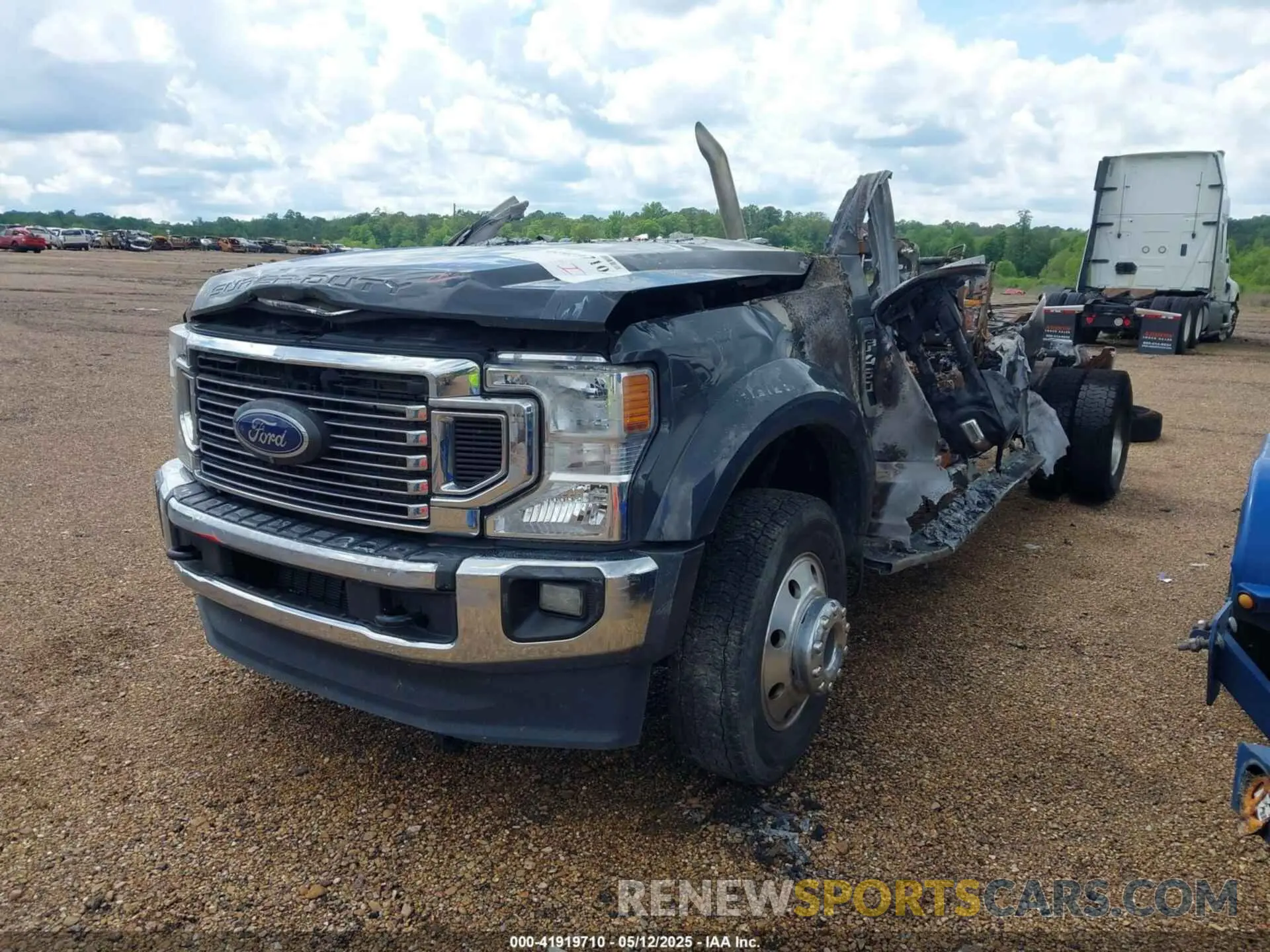 2 Photograph of a damaged car 1FT8W4DT1MEC37442 FORD F-450 2021