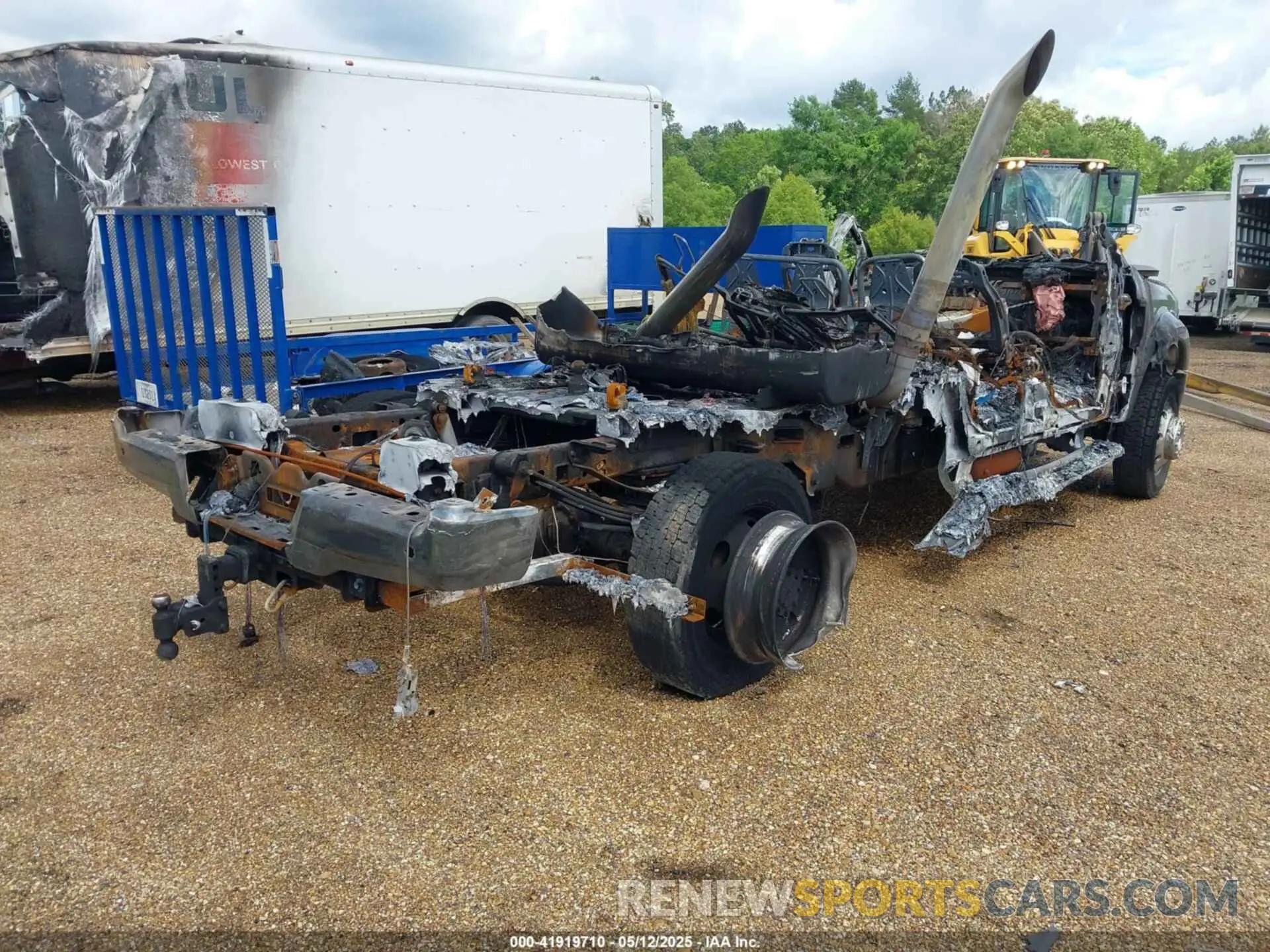 4 Photograph of a damaged car 1FT8W4DT1MEC37442 FORD F-450 2021
