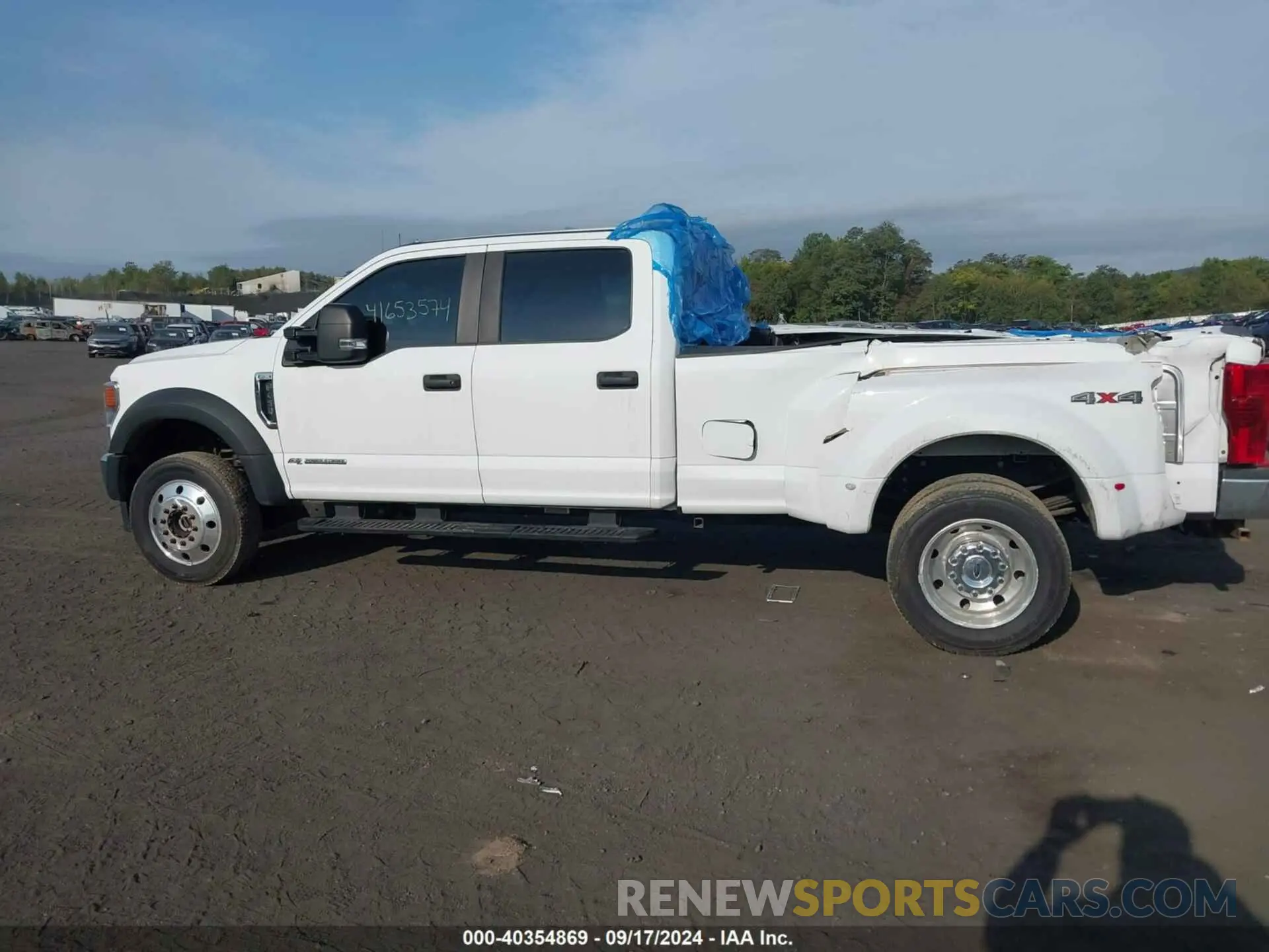 11 Photograph of a damaged car 1FT8W4DT2NEE79240 FORD F-450 2022