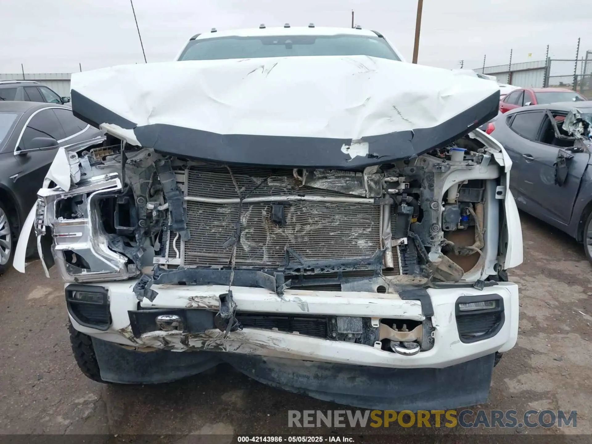 11 Photograph of a damaged car 1FT8W4DT3NED85898 FORD F-450 2022