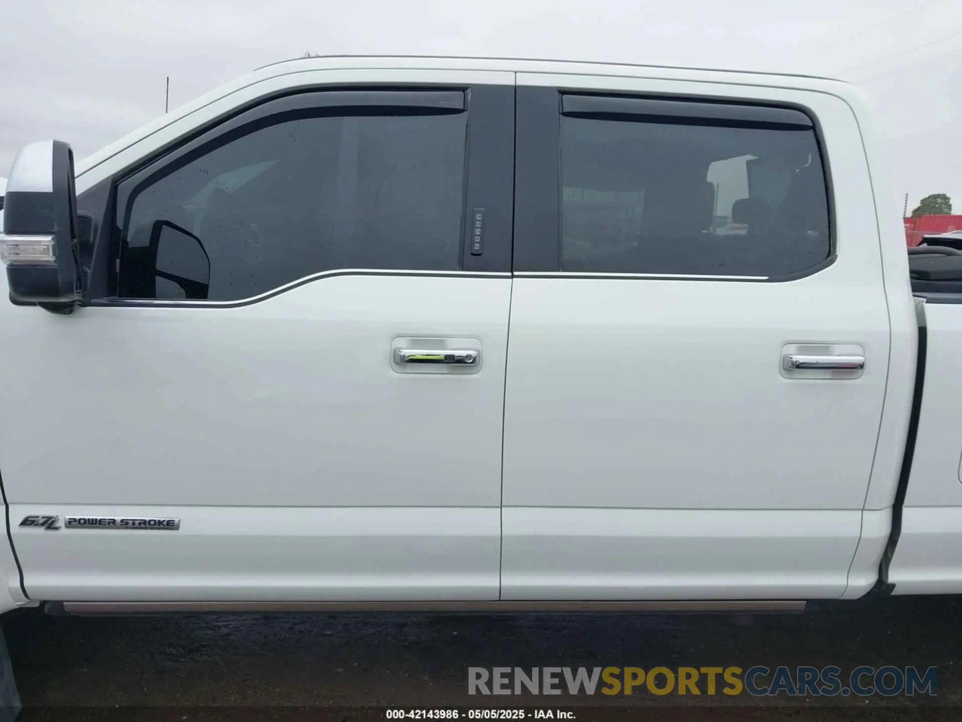 15 Photograph of a damaged car 1FT8W4DT3NED85898 FORD F-450 2022
