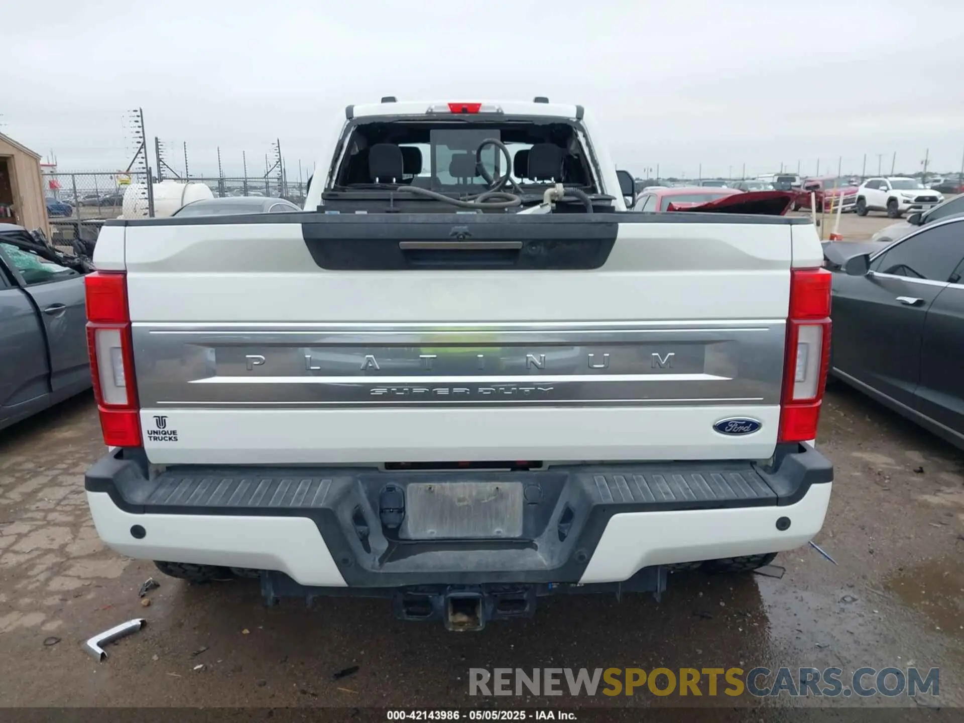 16 Photograph of a damaged car 1FT8W4DT3NED85898 FORD F-450 2022