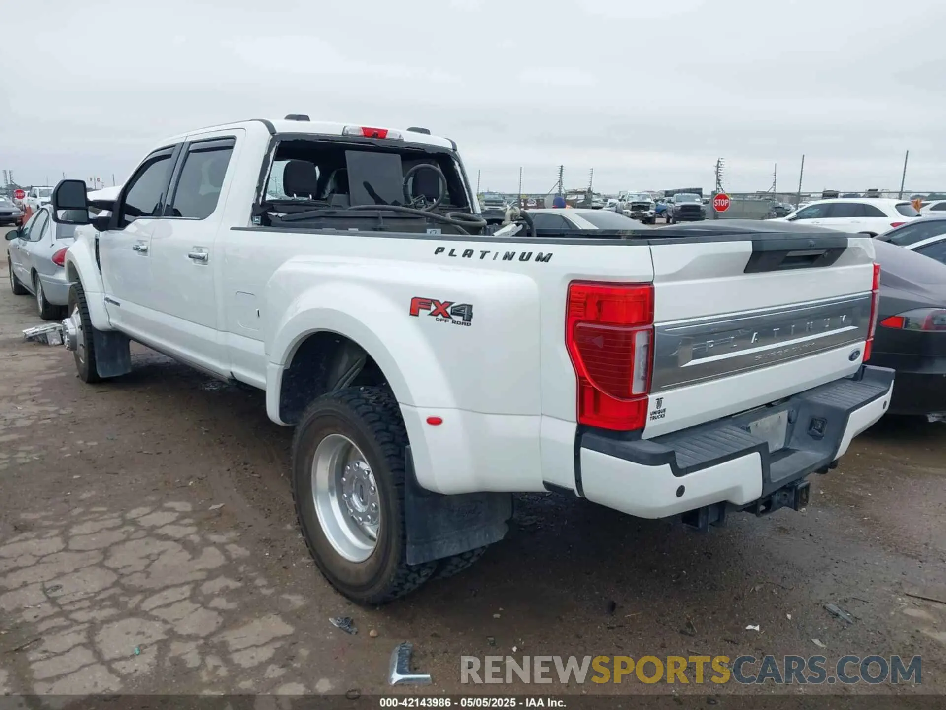 3 Photograph of a damaged car 1FT8W4DT3NED85898 FORD F-450 2022