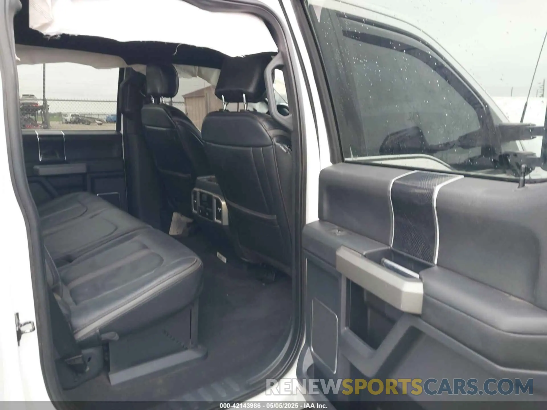 6 Photograph of a damaged car 1FT8W4DT3NED85898 FORD F-450 2022