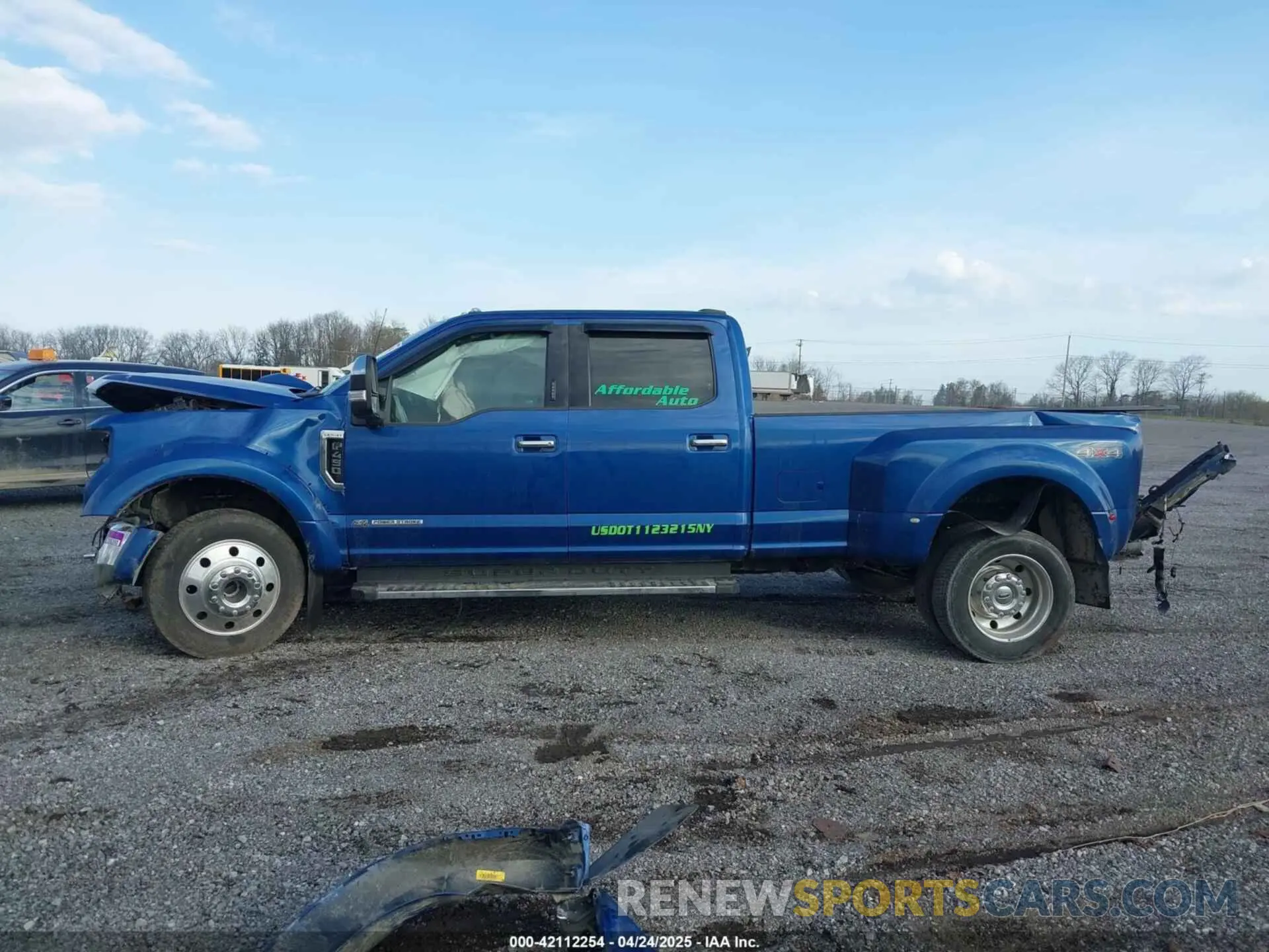 14 Photograph of a damaged car 1FT8W4DT4NEC84840 FORD F-450 2022
