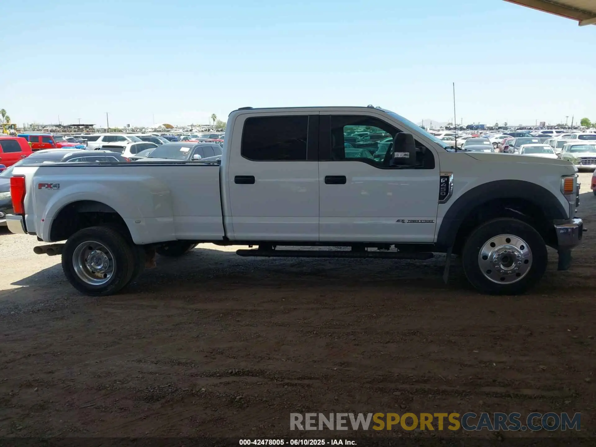 13 Photograph of a damaged car 1FT8W4DT5NED54801 FORD F-450 2022