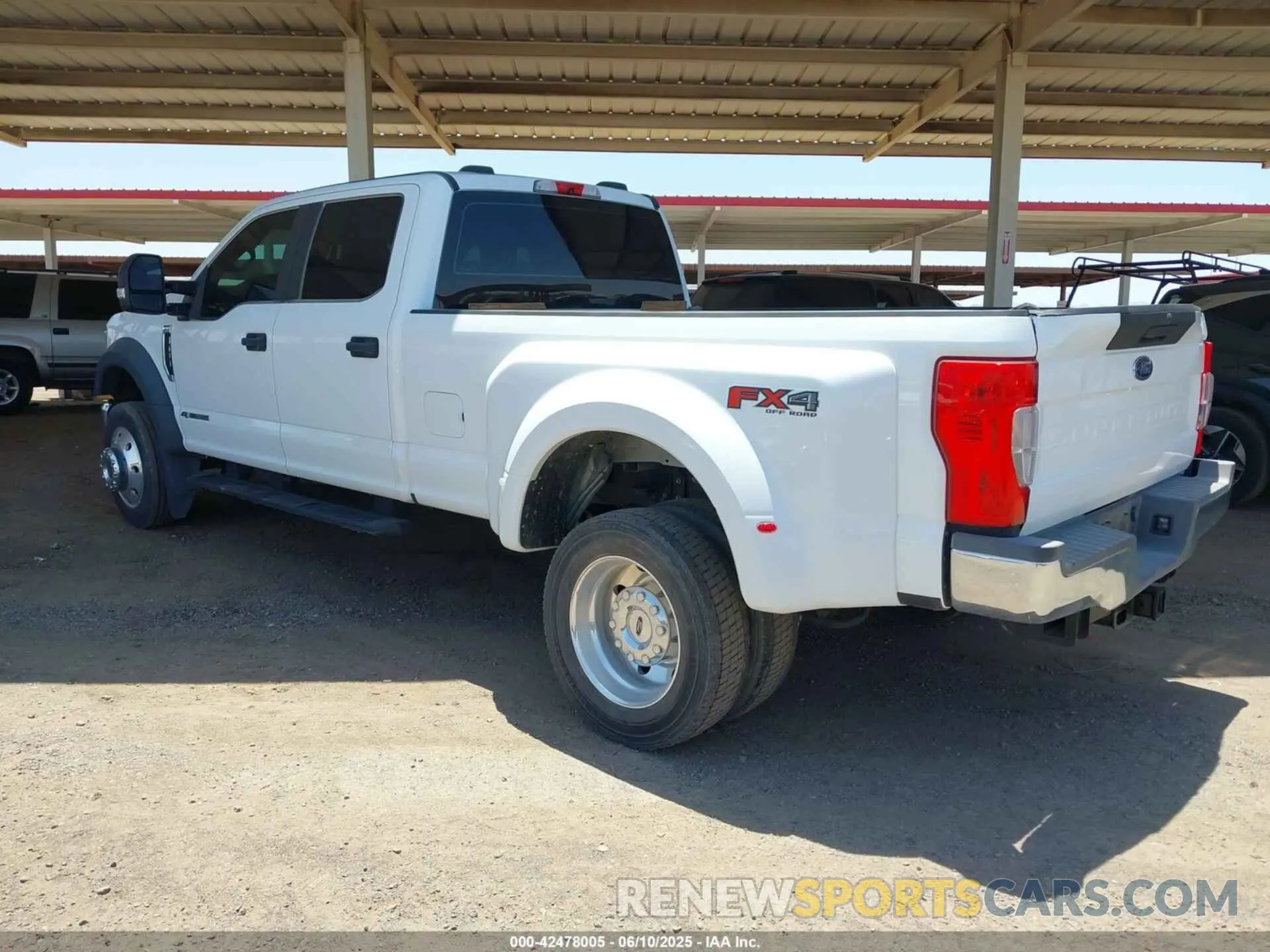 3 Photograph of a damaged car 1FT8W4DT5NED54801 FORD F-450 2022