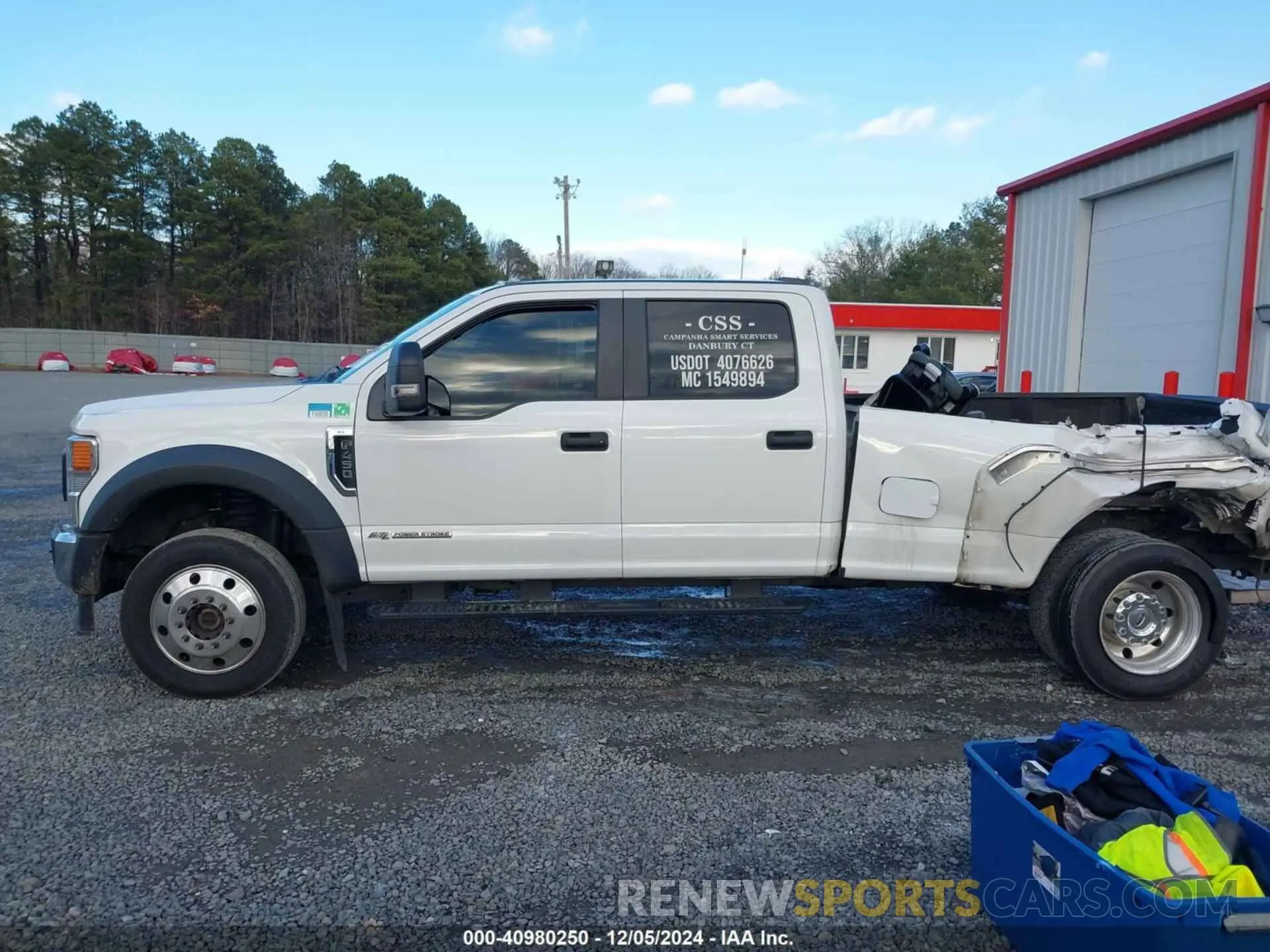 14 Photograph of a damaged car 1FT8W4DT9NEF18342 FORD F-450 2022