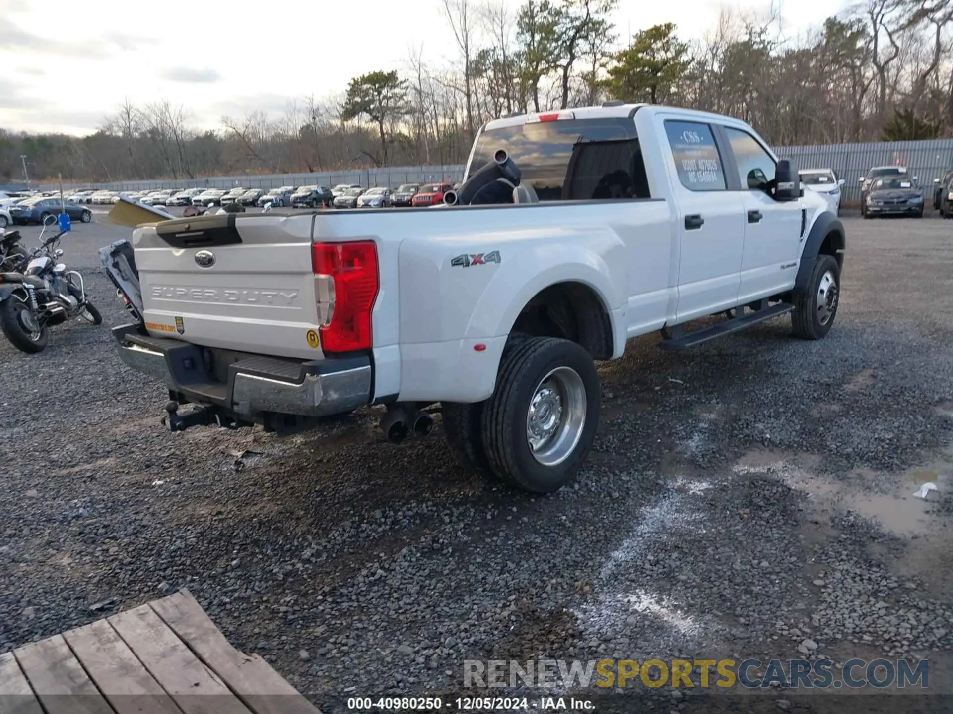 4 Photograph of a damaged car 1FT8W4DT9NEF18342 FORD F-450 2022