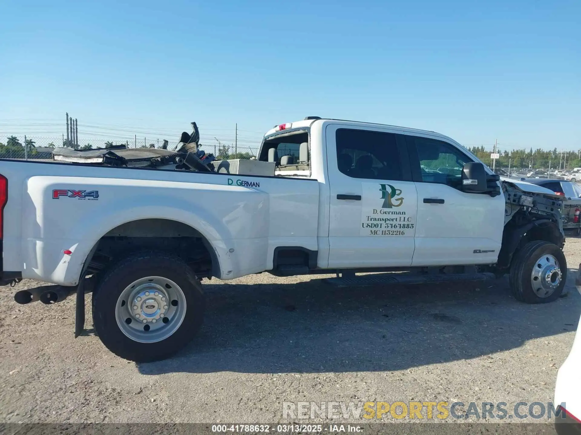 14 Photograph of a damaged car 1FT8W4DT0PED32725 FORD F-450 2023