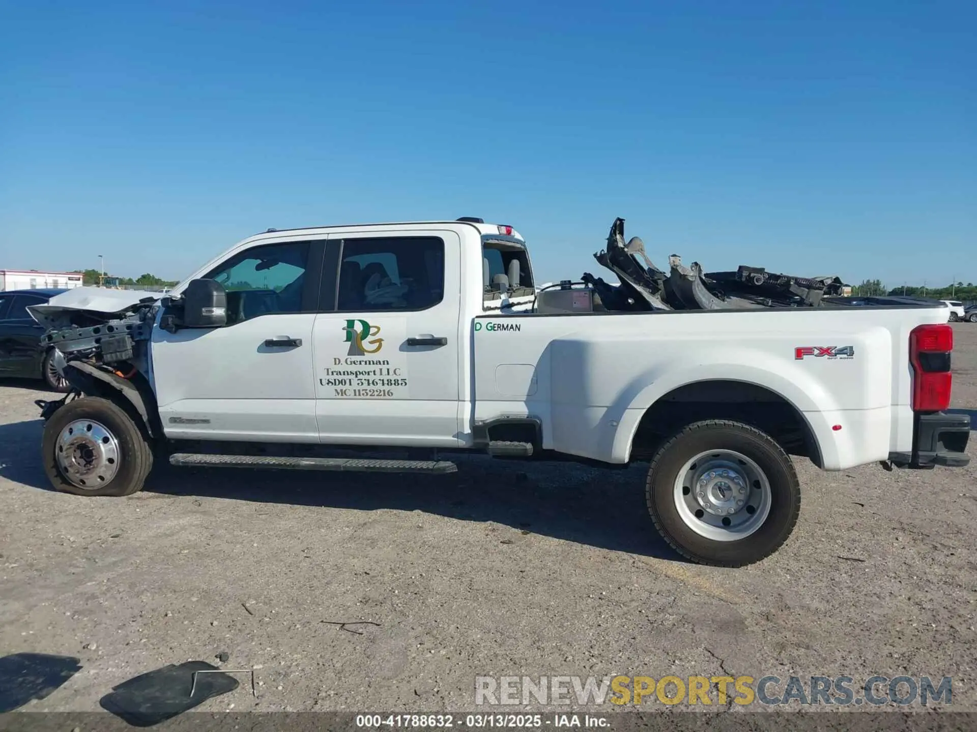 15 Photograph of a damaged car 1FT8W4DT0PED32725 FORD F-450 2023