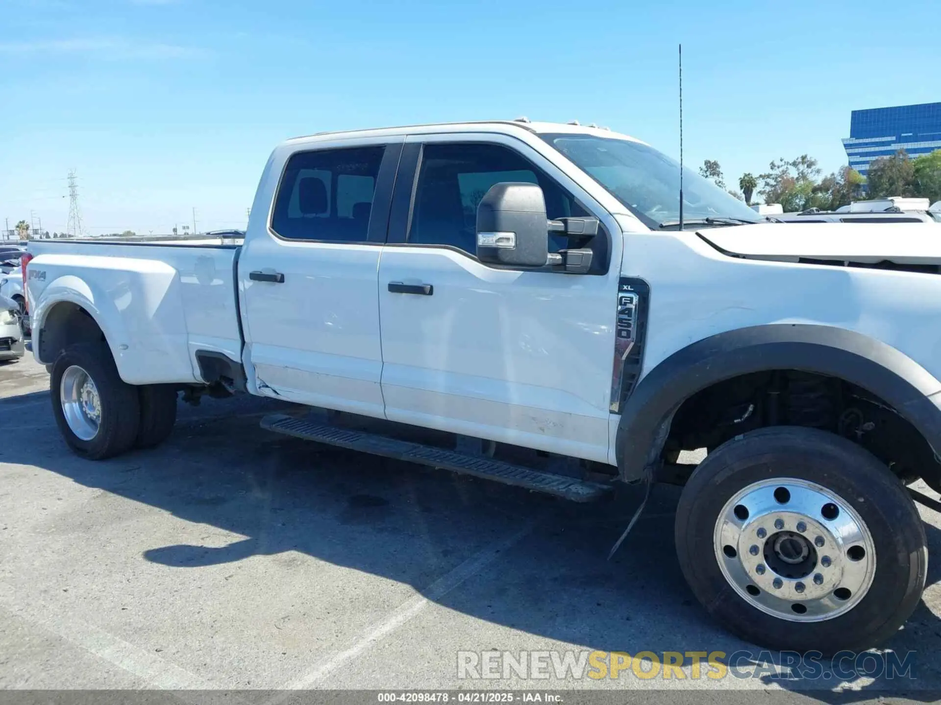 12 Photograph of a damaged car 1FT8W4DT9PEC25916 FORD F-450 2023
