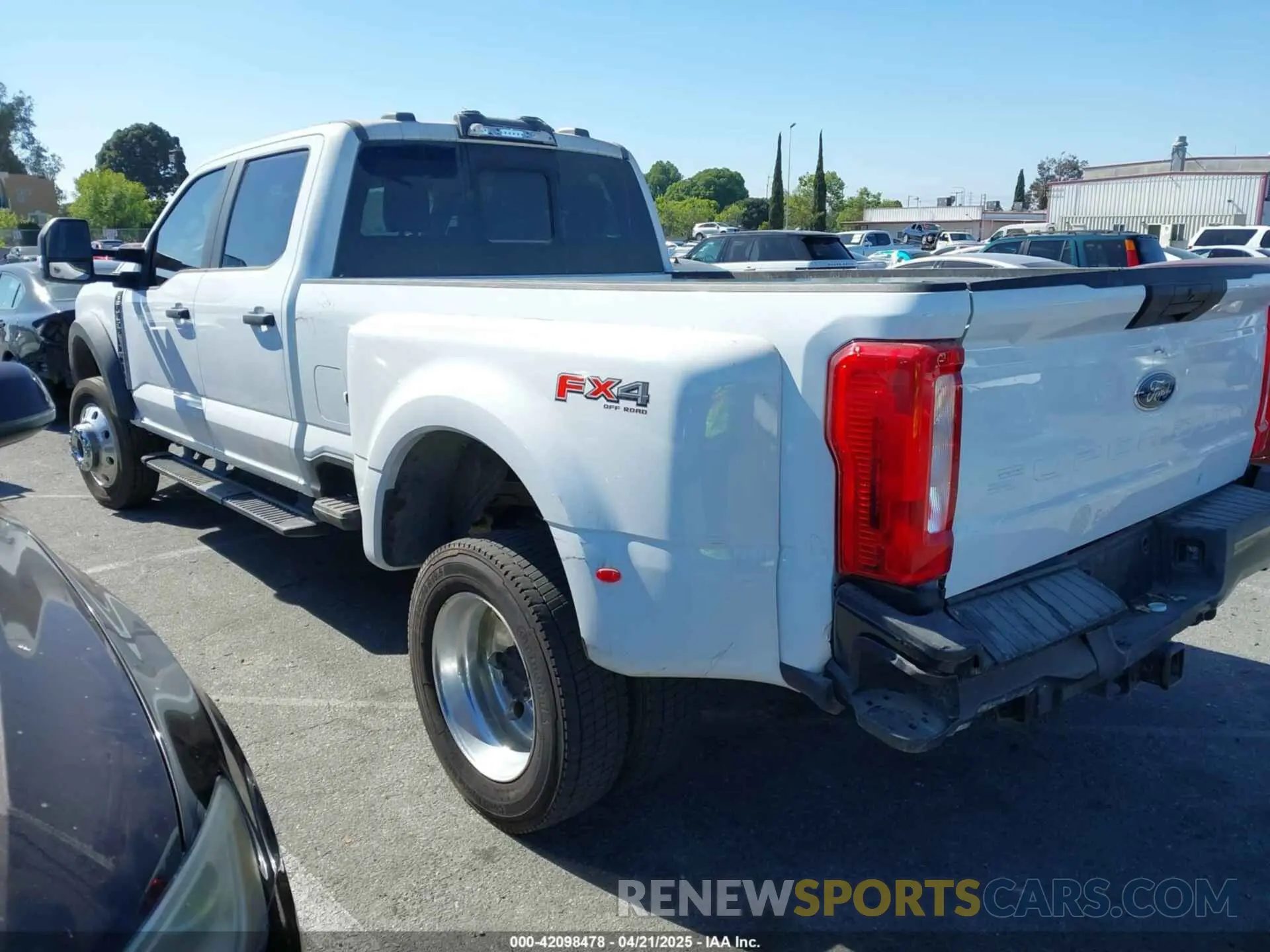 3 Photograph of a damaged car 1FT8W4DT9PEC25916 FORD F-450 2023