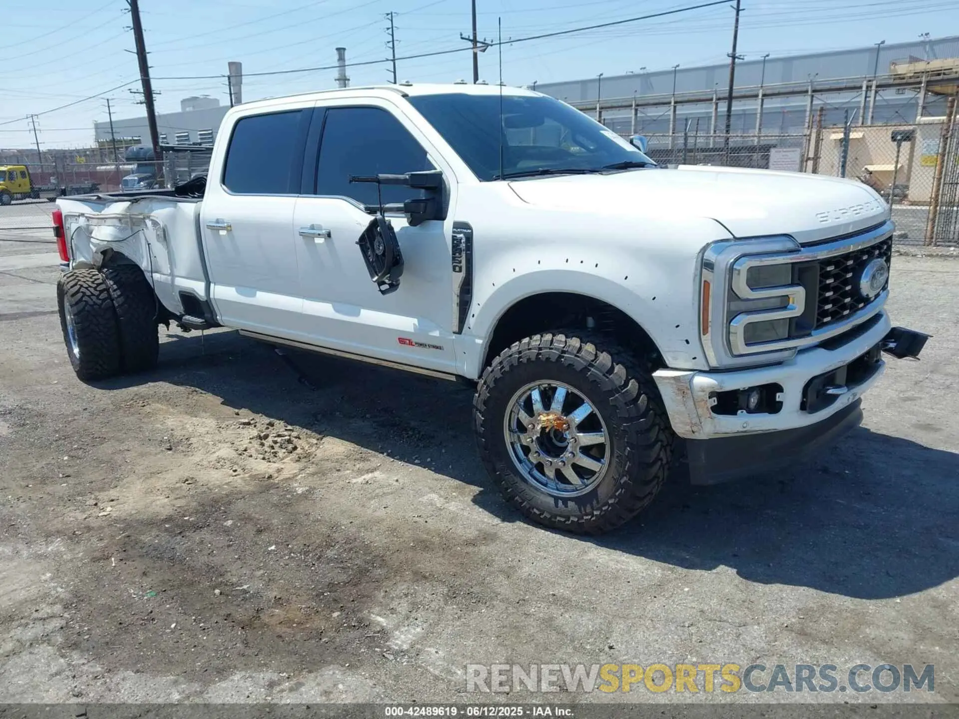 1 Photograph of a damaged car 1FT8W4DM7REF05832 FORD F-450 2024