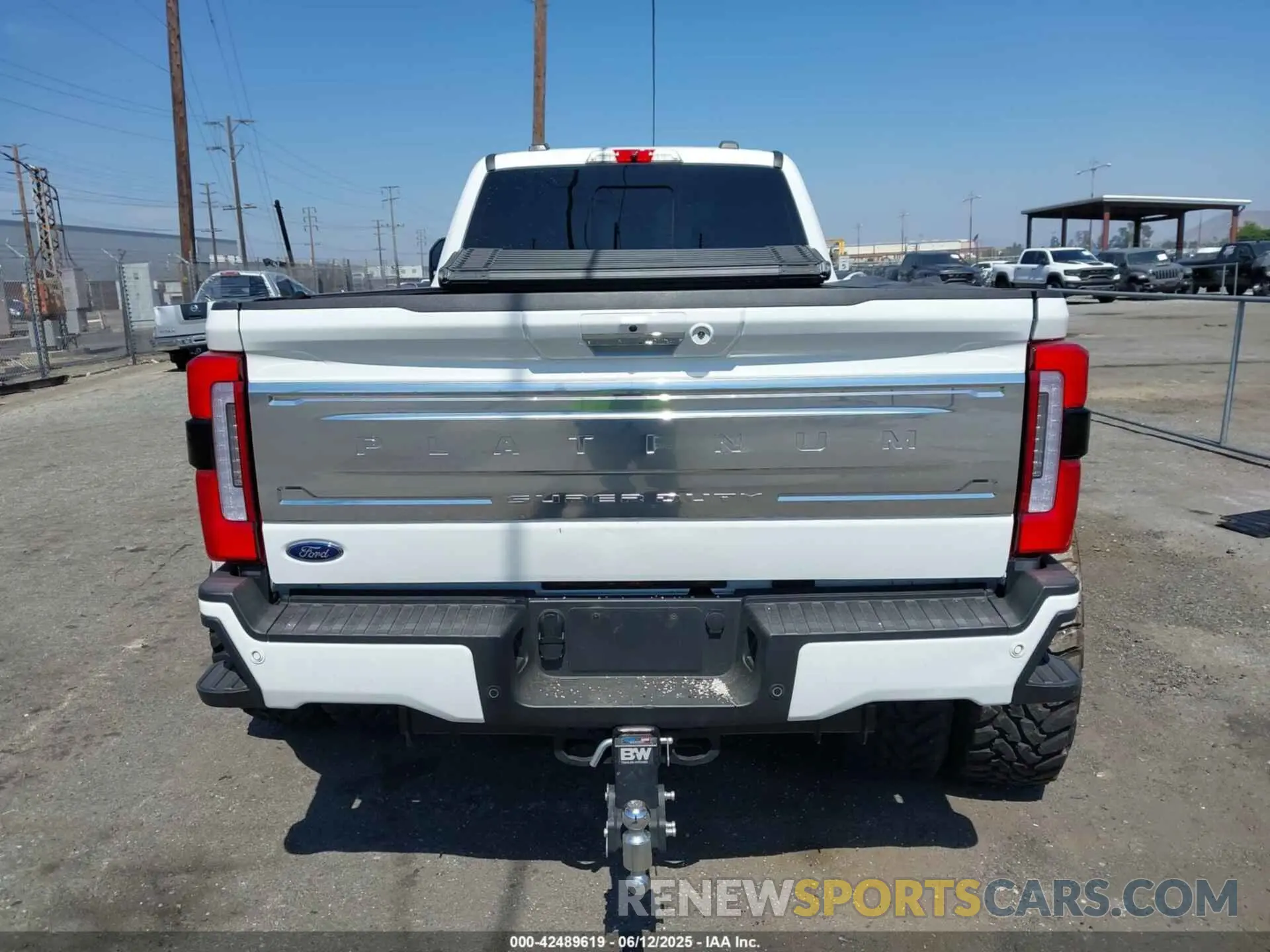 16 Photograph of a damaged car 1FT8W4DM7REF05832 FORD F-450 2024