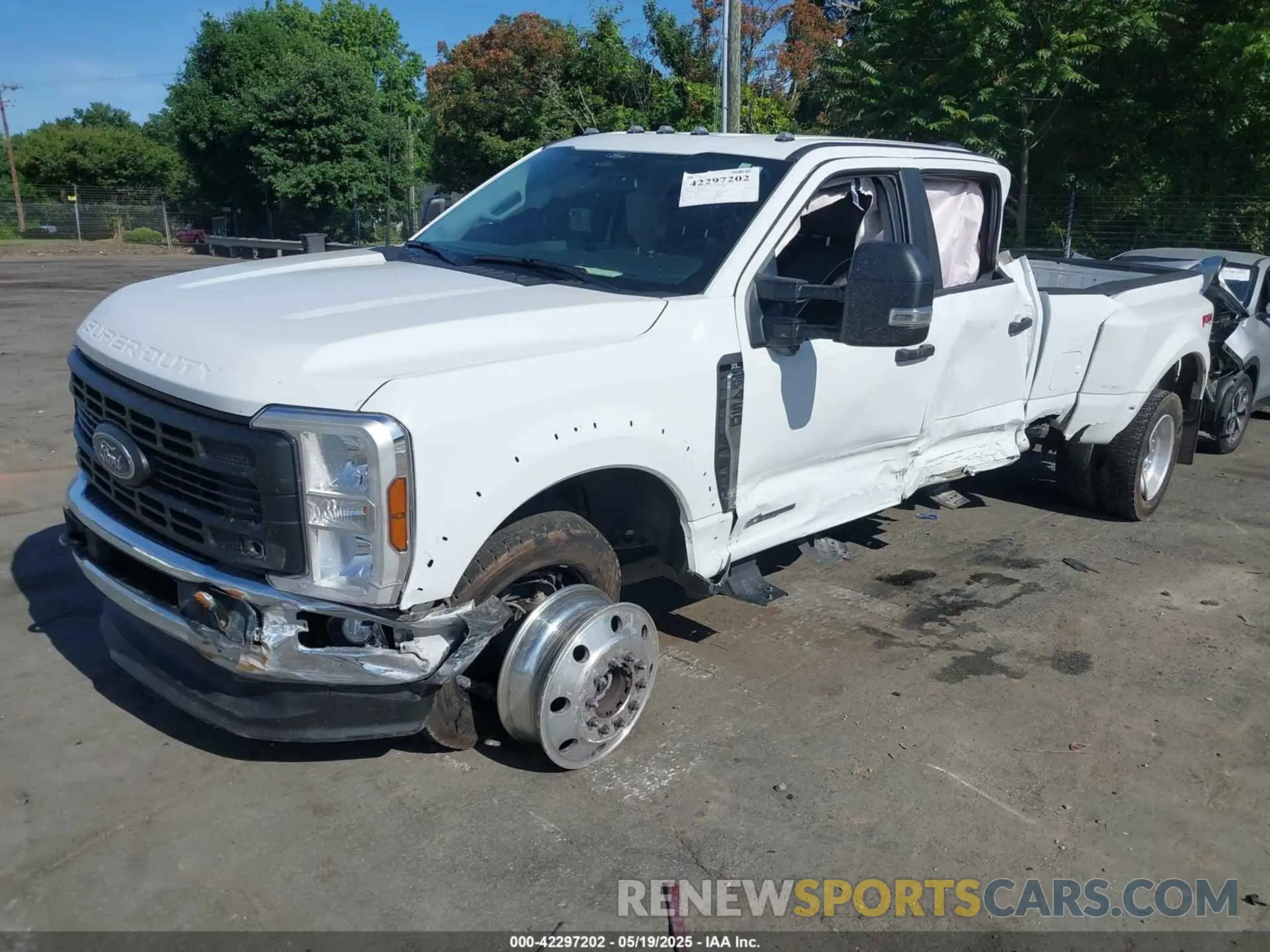 2 Photograph of a damaged car 1FT8W4DT8REC34481 FORD F-450 2024