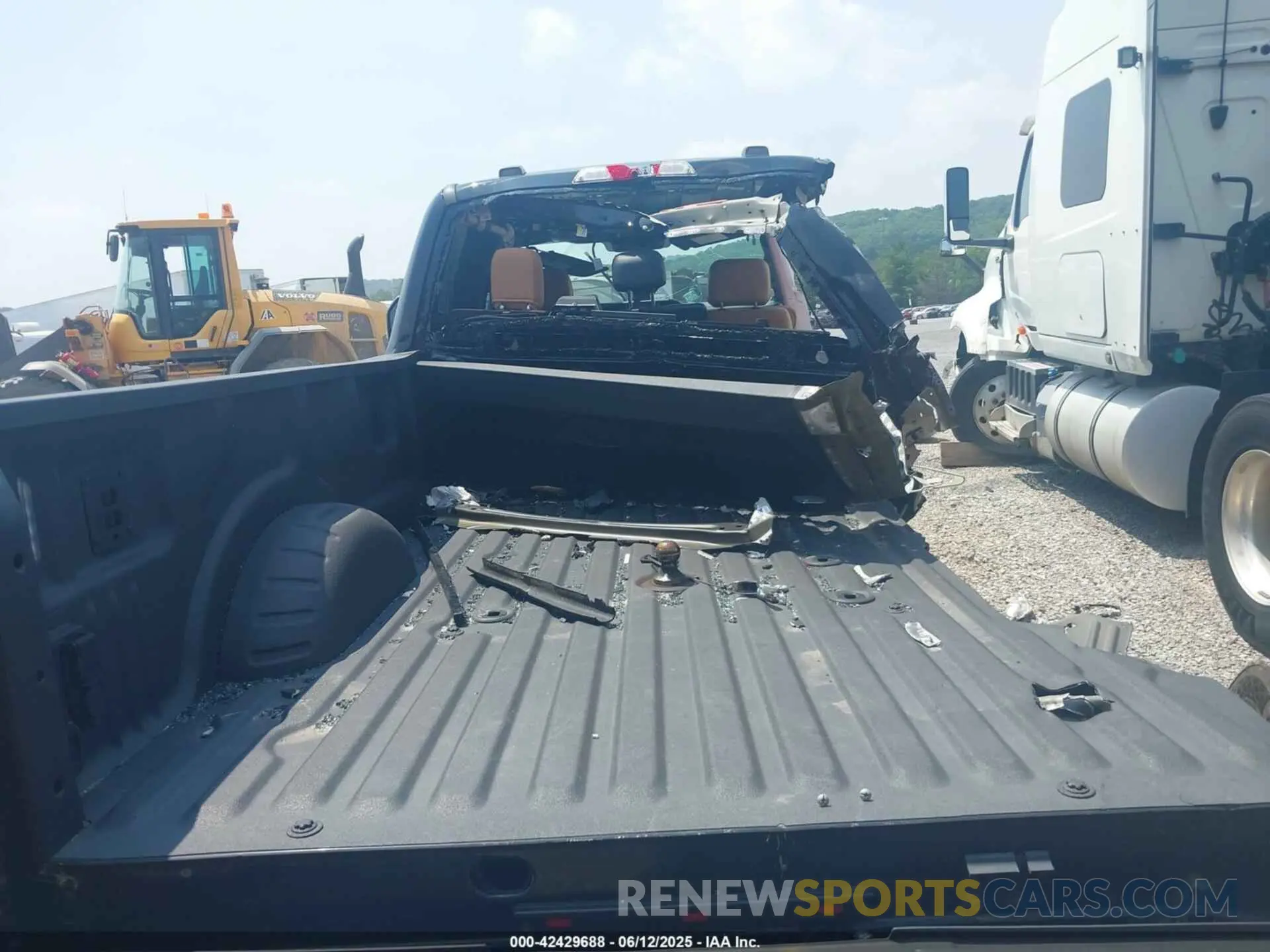 15 Photograph of a damaged car 1FT8W4DT9REF24843 FORD F-450 2024