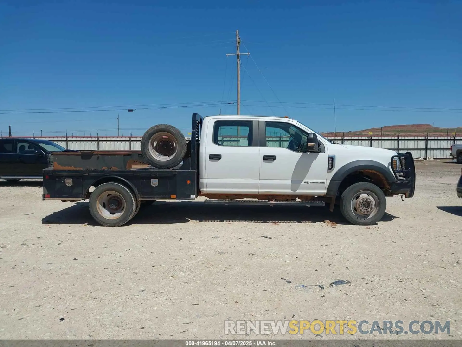 13 Photograph of a damaged car 1FD0W4HT8KEG48434 FORD F-450 CHASSIS 2019