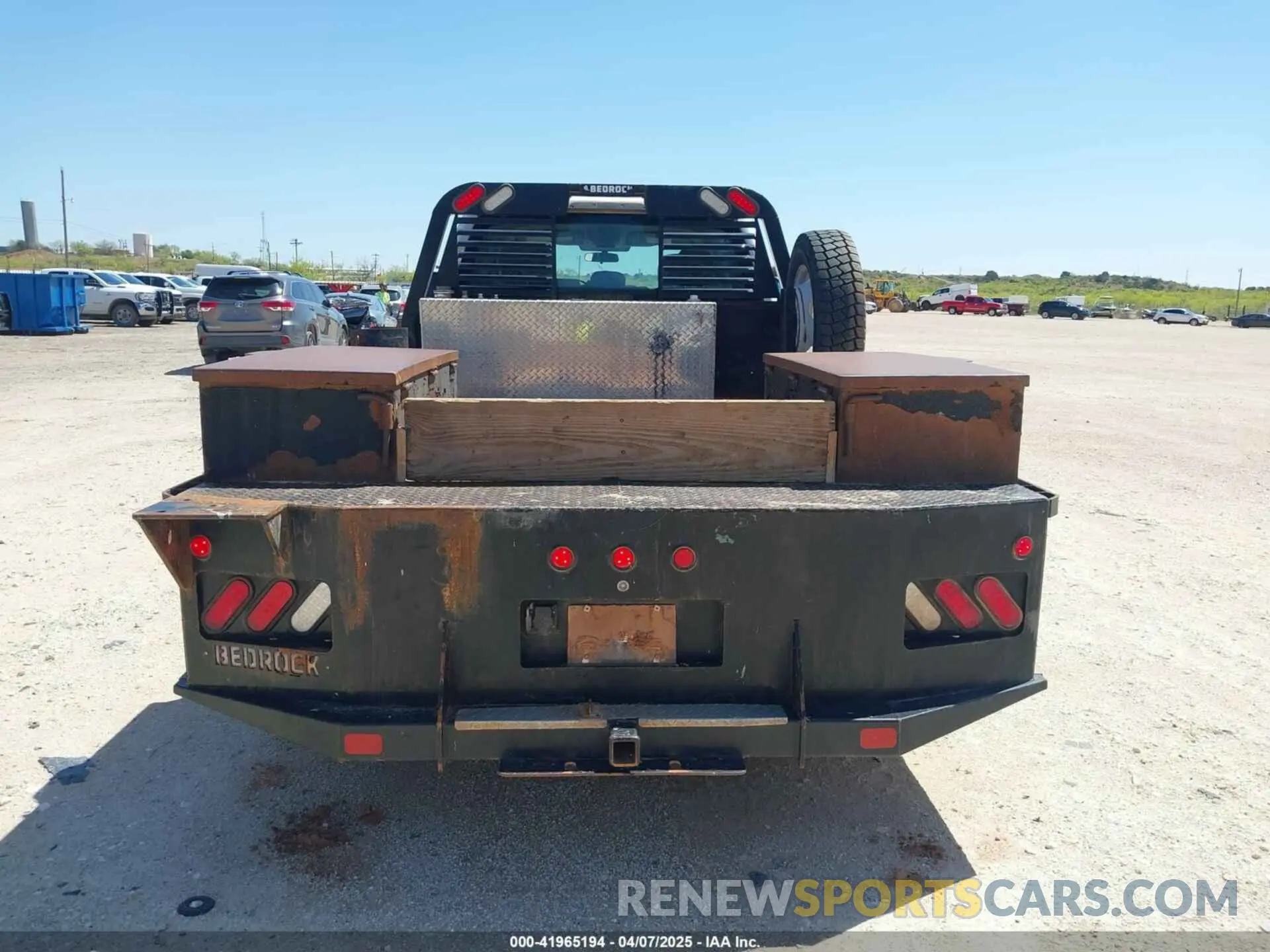 15 Photograph of a damaged car 1FD0W4HT8KEG48434 FORD F-450 CHASSIS 2019