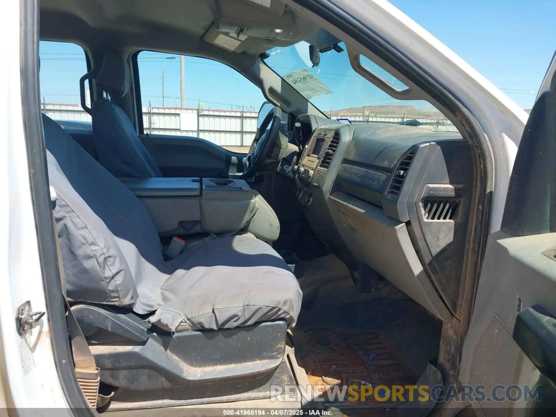 7 Photograph of a damaged car 1FD0W4HT8KEG48434 FORD F-450 CHASSIS 2019