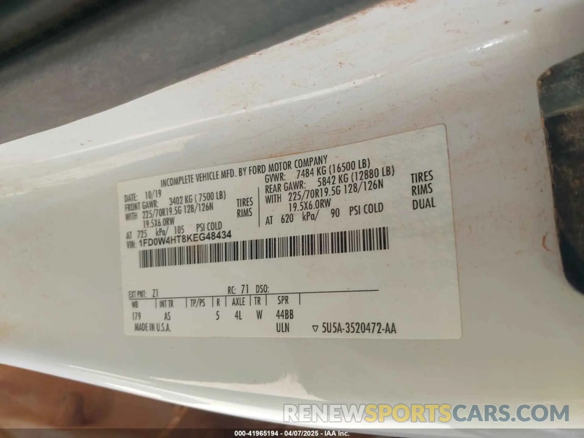 8 Photograph of a damaged car 1FD0W4HT8KEG48434 FORD F-450 CHASSIS 2019