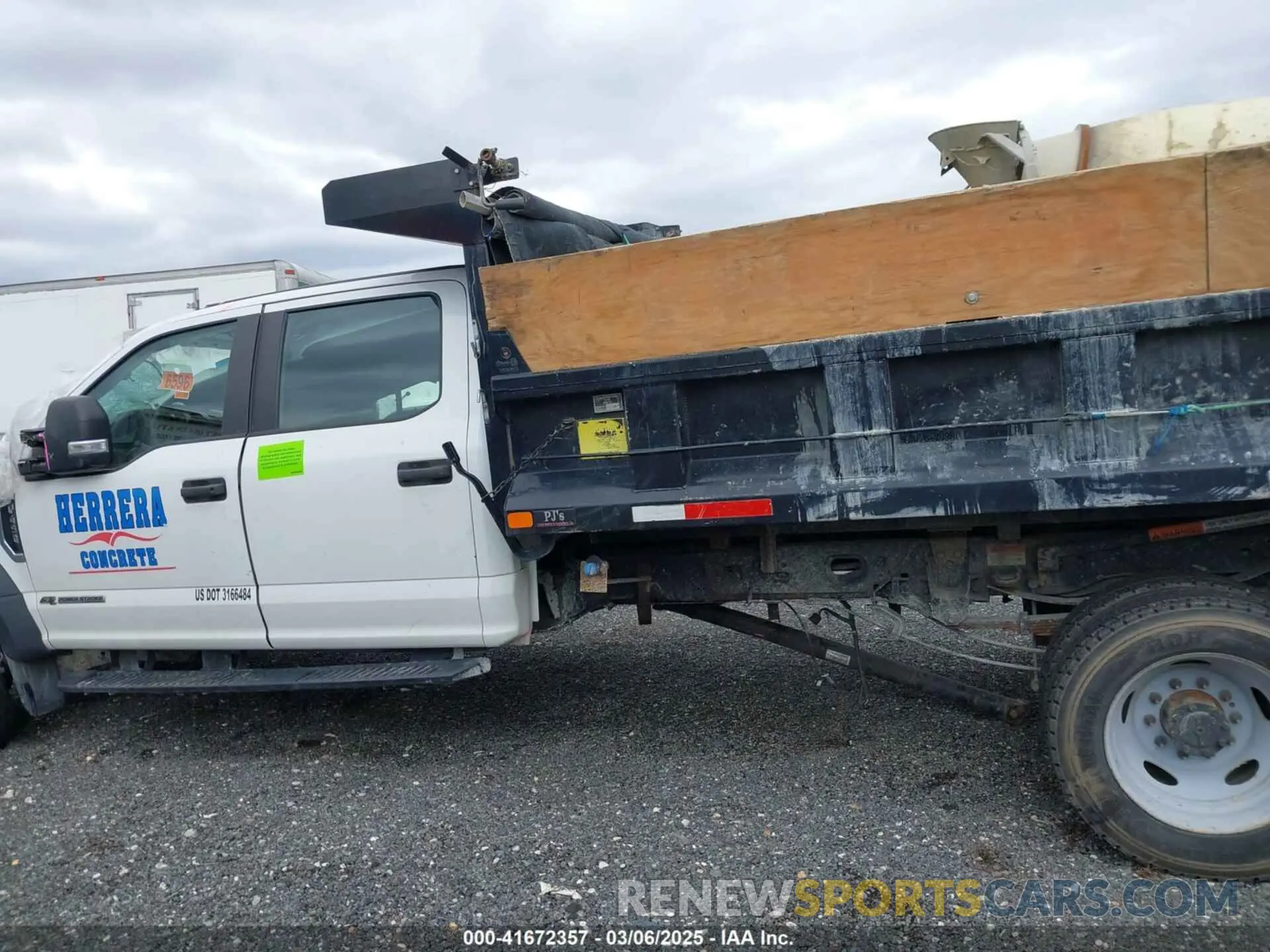 14 Photograph of a damaged car 1FD9W4HT0KEF85725 FORD F-450 CHASSIS 2019