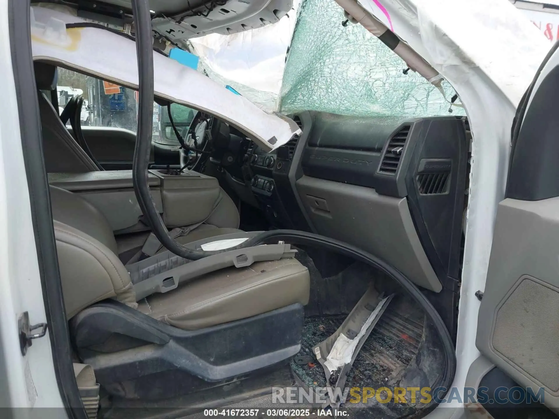 6 Photograph of a damaged car 1FD9W4HT0KEF85725 FORD F-450 CHASSIS 2019