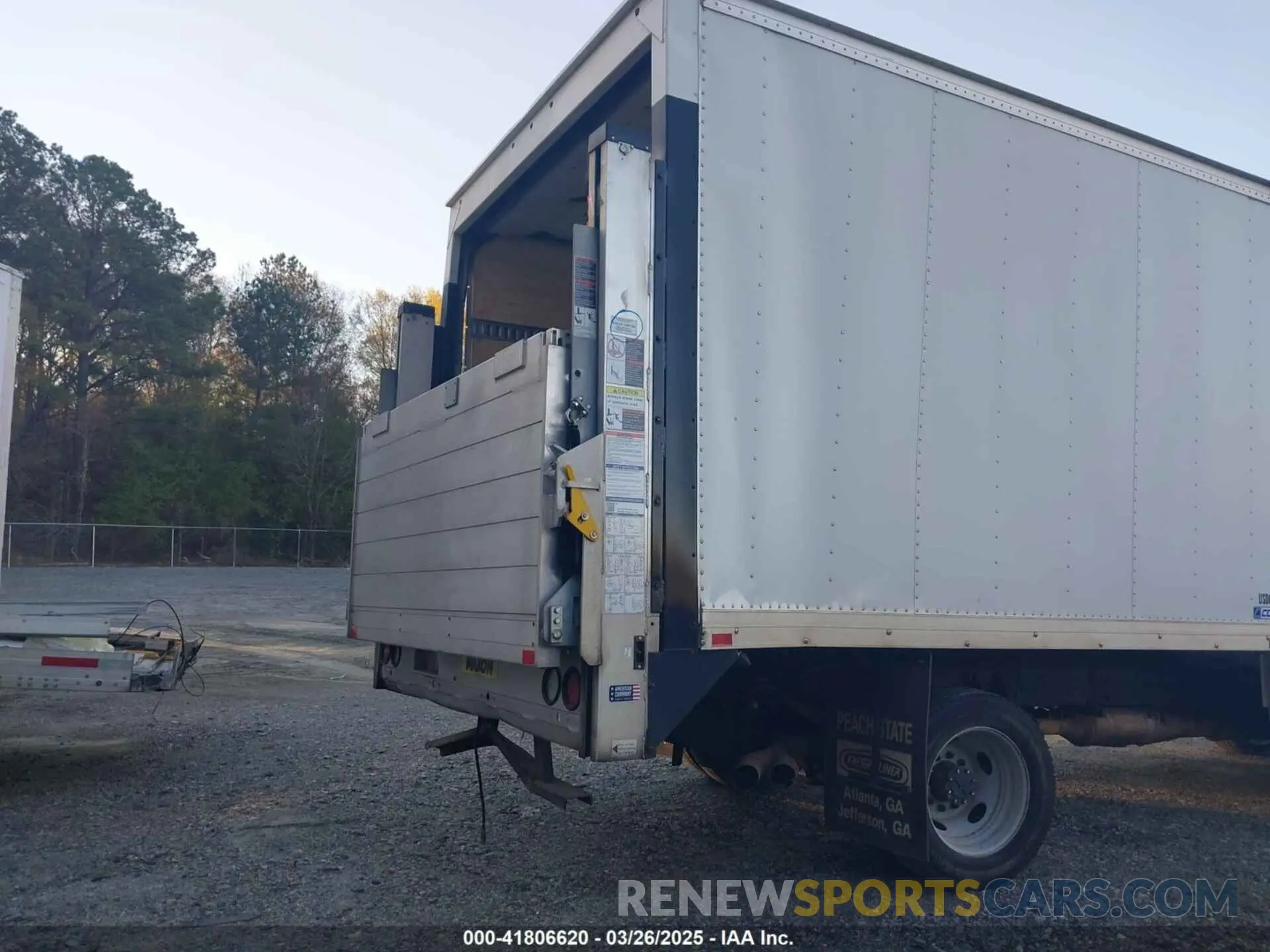 19 Photograph of a damaged car 1FDTF4GT9KEG06353 FORD F-450 CHASSIS 2019