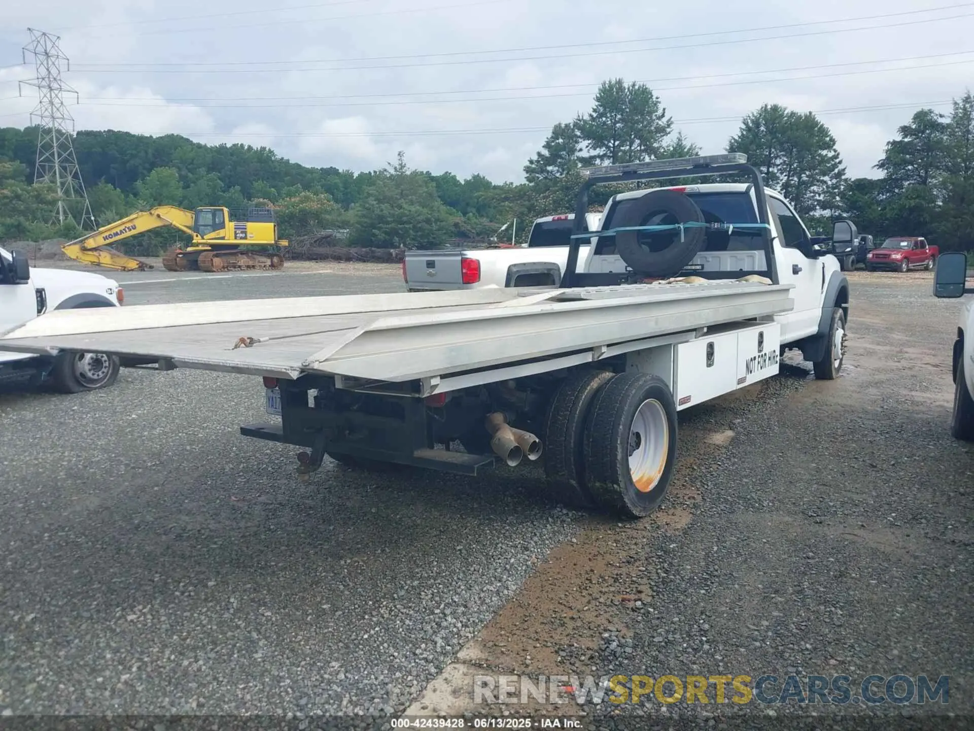 4 Photograph of a damaged car 1FDUF4HT1KDA05110 FORD F-450 CHASSIS 2019