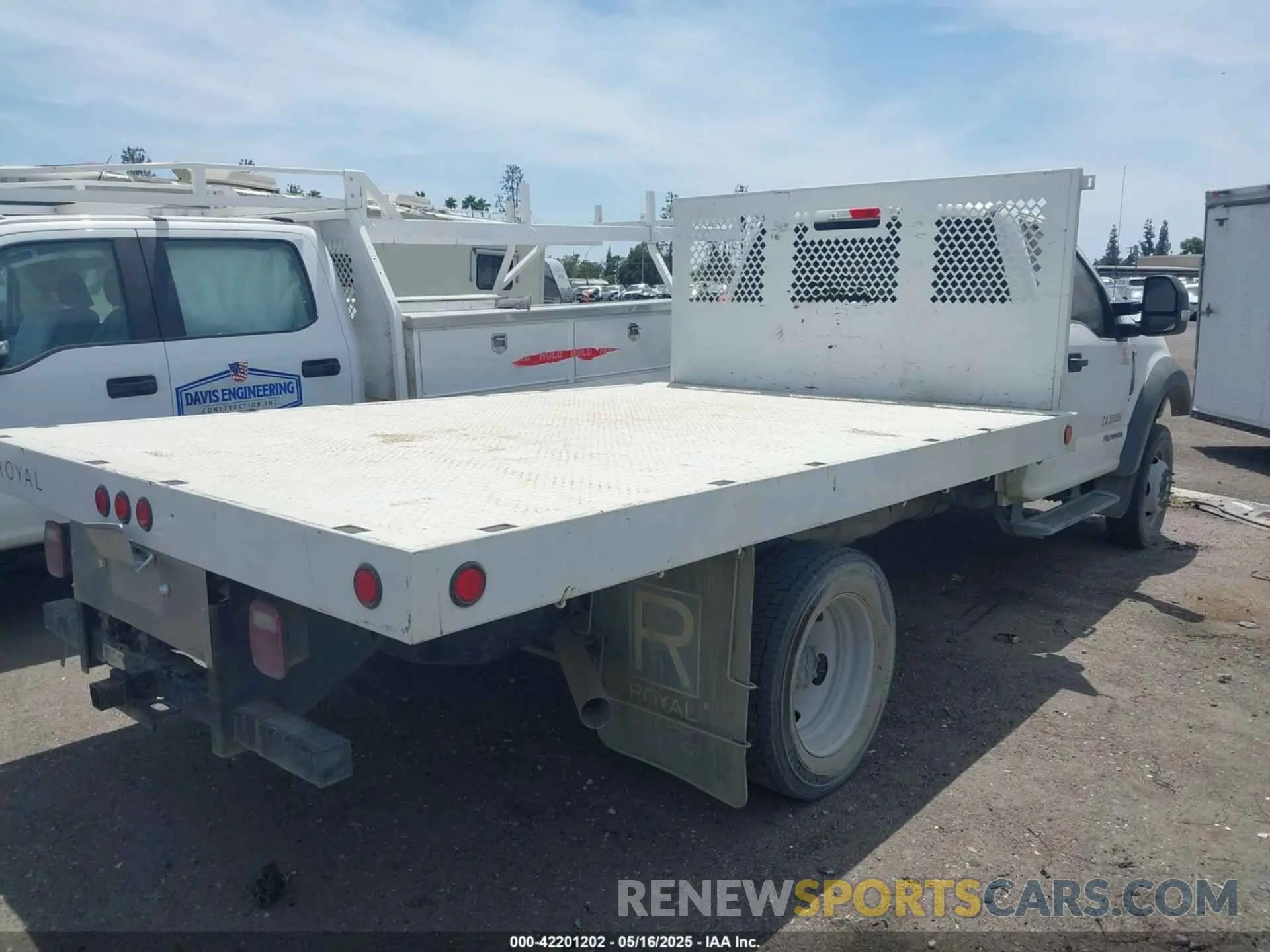 4 Photograph of a damaged car 1FDUF4HT7LDA04786 FORD F-450 CHASSIS 2020