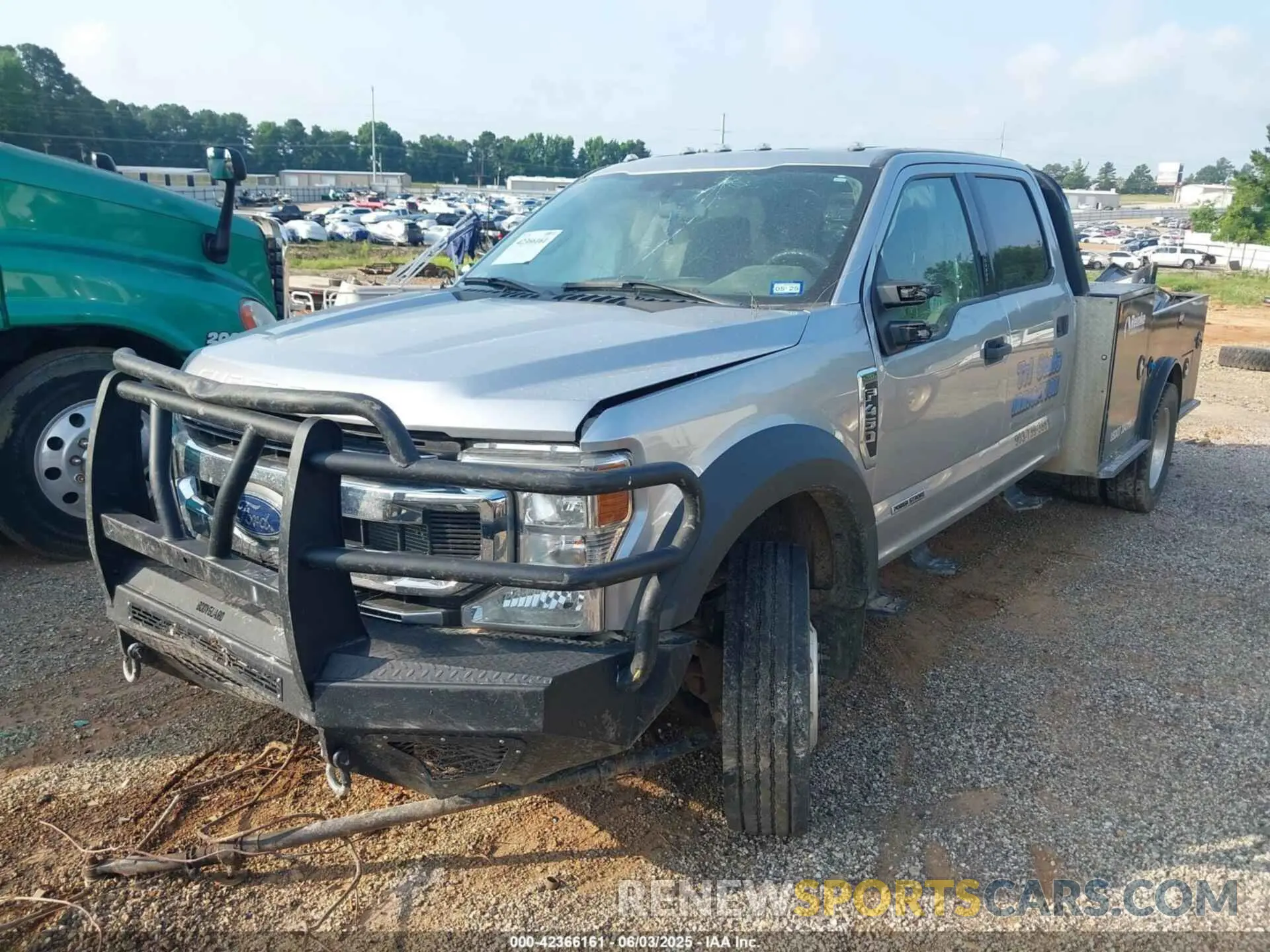 2 Photograph of a damaged car 1FD0W4HT8MEC42382 FORD F-450 CHASSIS 2021
