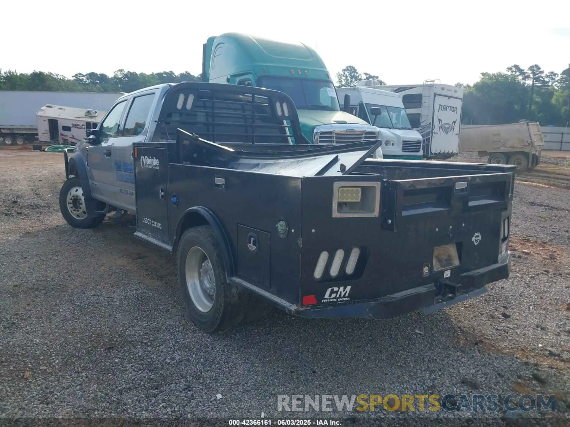 3 Photograph of a damaged car 1FD0W4HT8MEC42382 FORD F-450 CHASSIS 2021