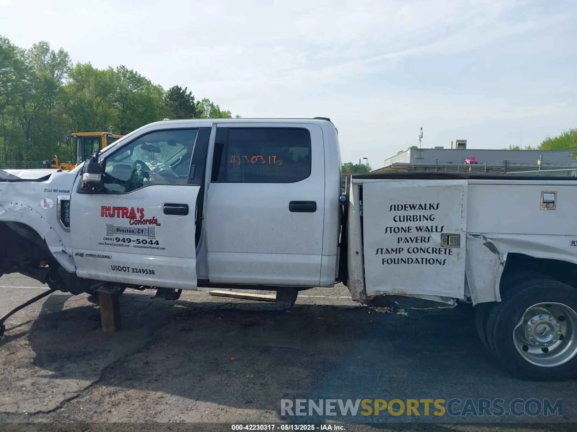 14 Photograph of a damaged car 1FD0W4HT0NED09316 FORD F-450 CHASSIS 2022