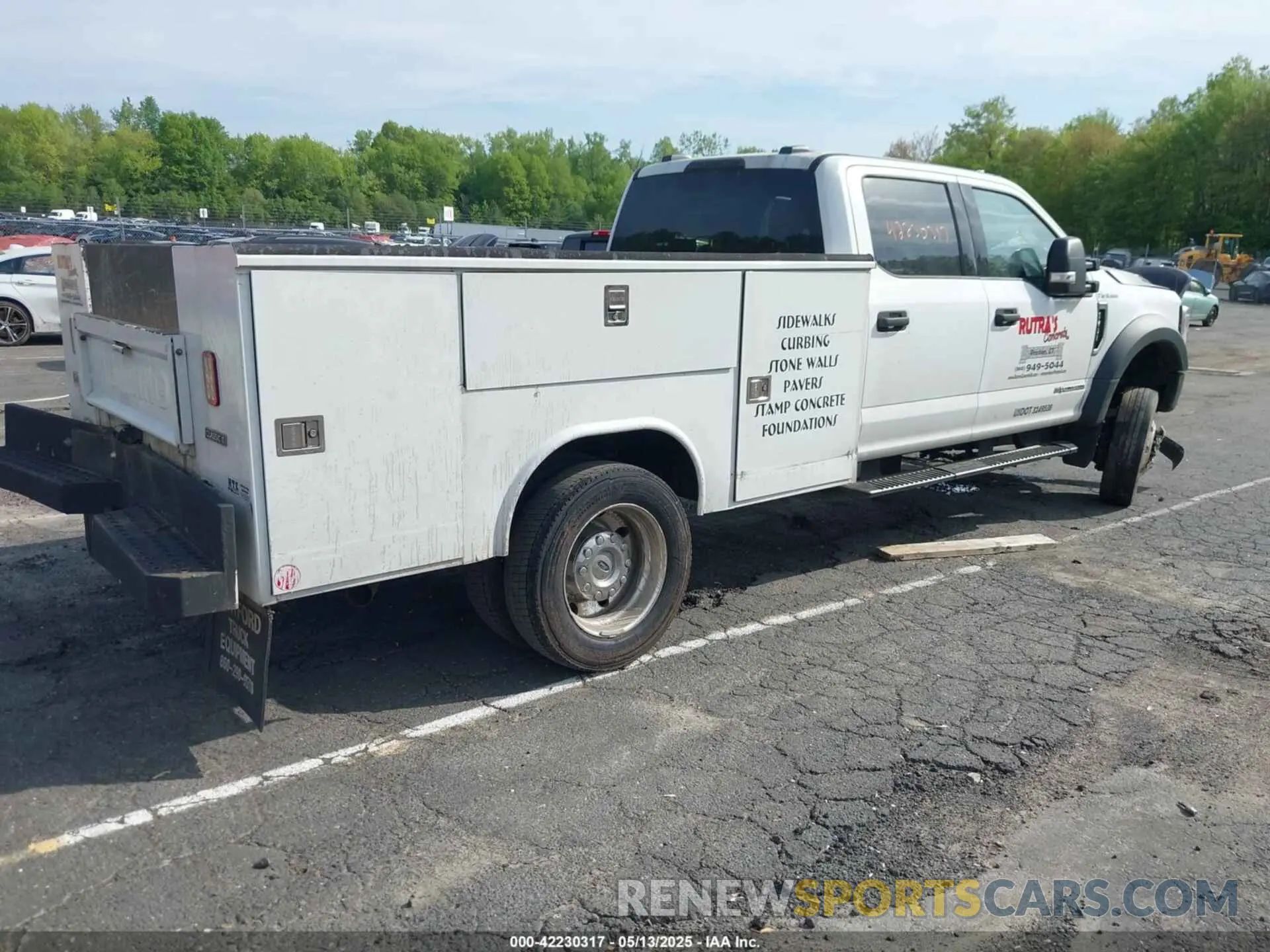 4 Photograph of a damaged car 1FD0W4HT0NED09316 FORD F-450 CHASSIS 2022
