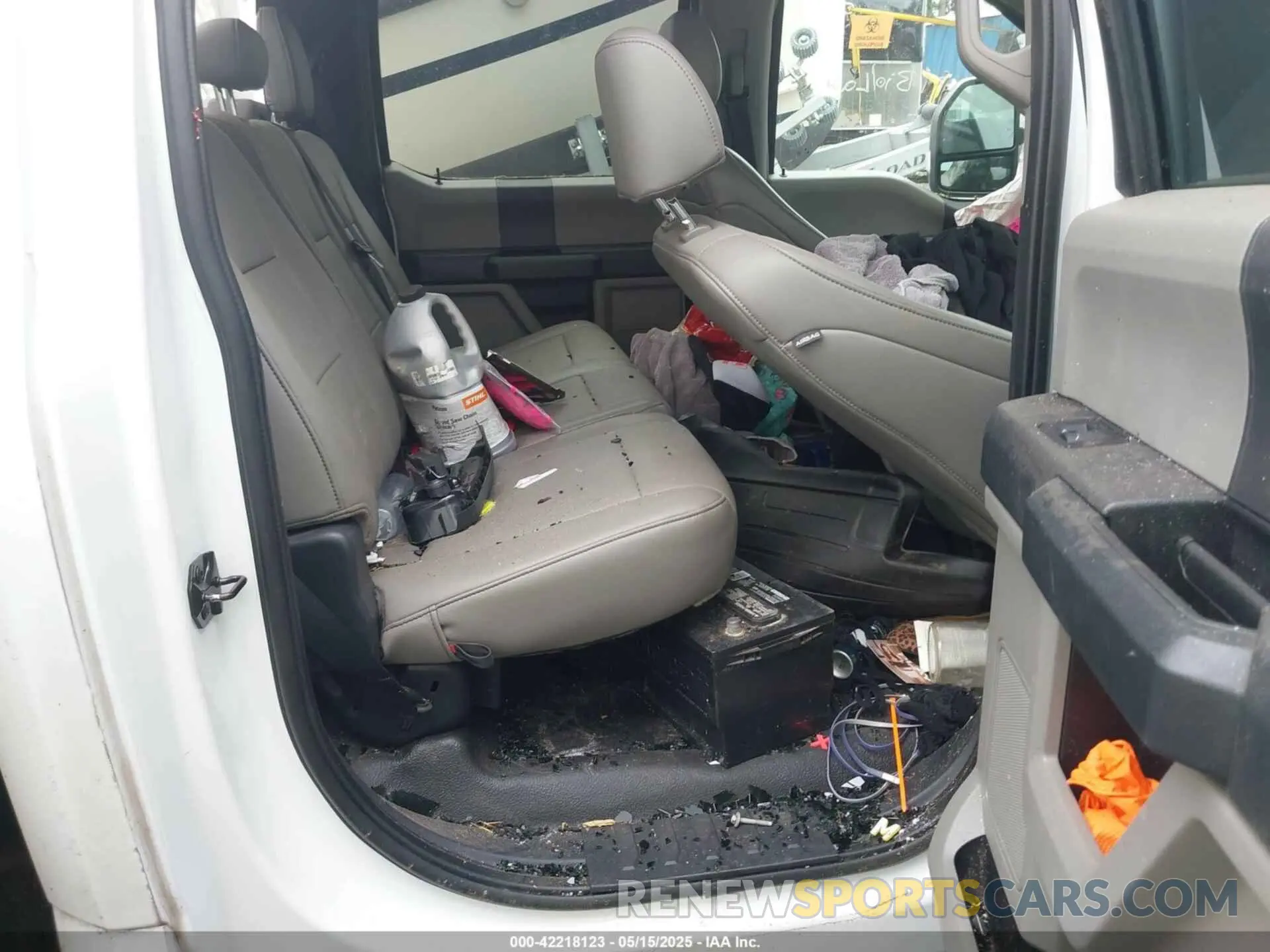 8 Photograph of a damaged car 1FD9W4HT4NEC48298 FORD F-450 CHASSIS 2022