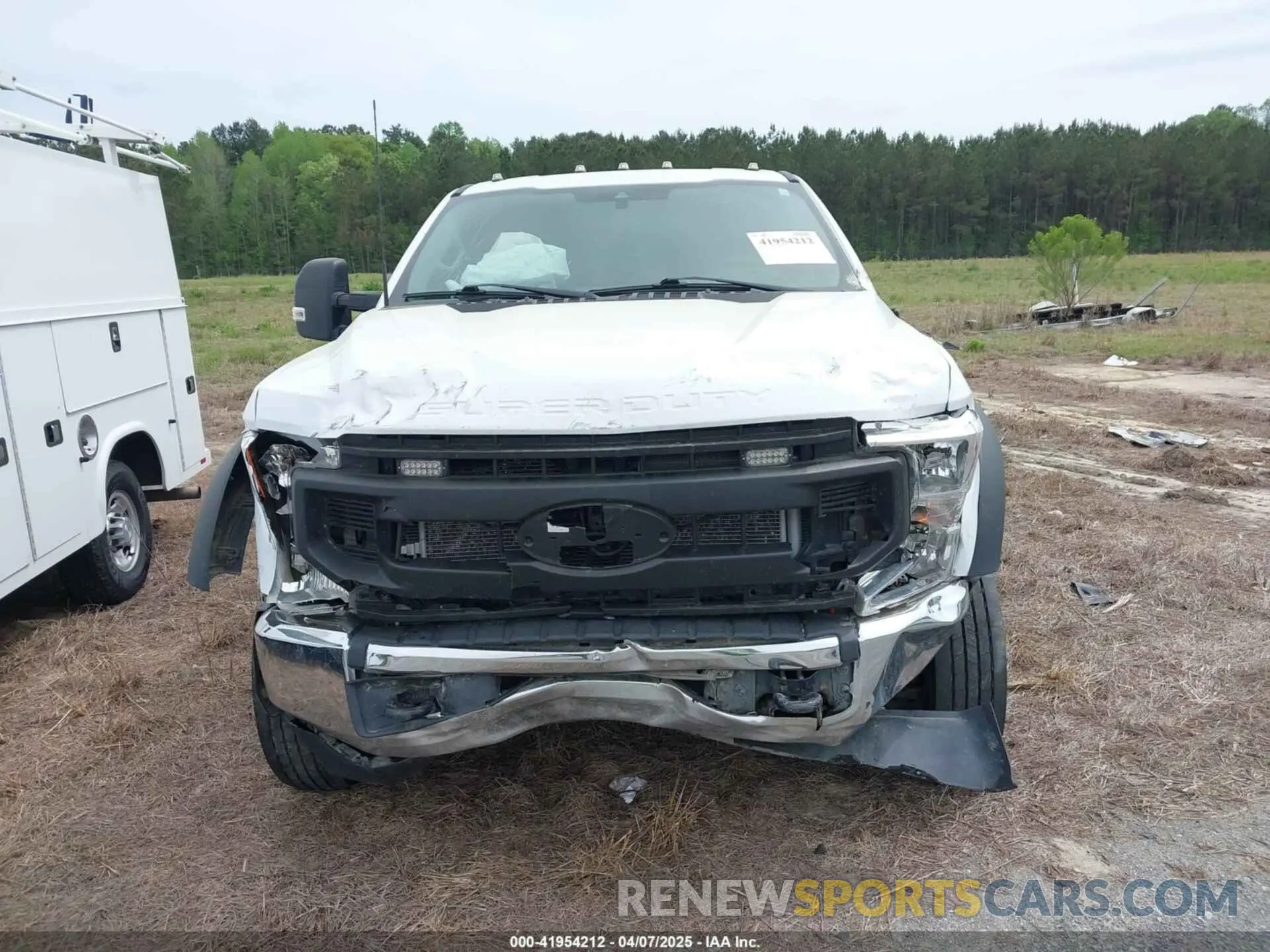 12 Photograph of a damaged car 1FDUF4HT9NDA25030 FORD F-450 CHASSIS 2022