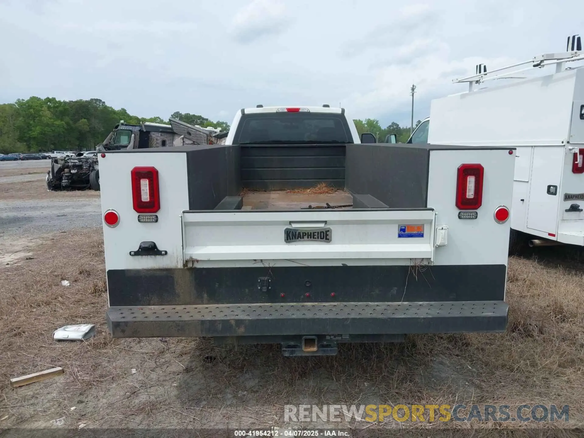 15 Photograph of a damaged car 1FDUF4HT9NDA25030 FORD F-450 CHASSIS 2022