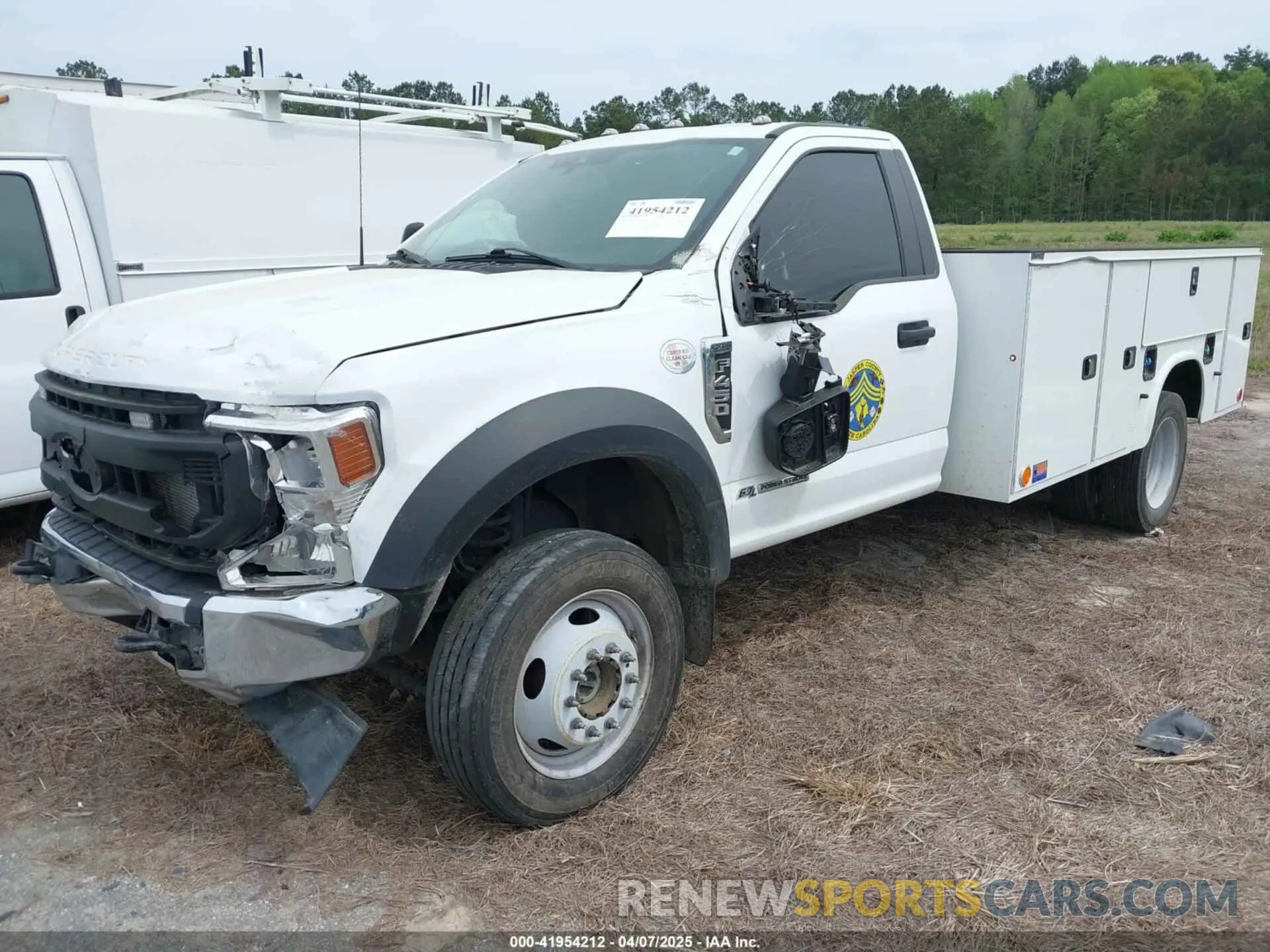 2 Photograph of a damaged car 1FDUF4HT9NDA25030 FORD F-450 CHASSIS 2022