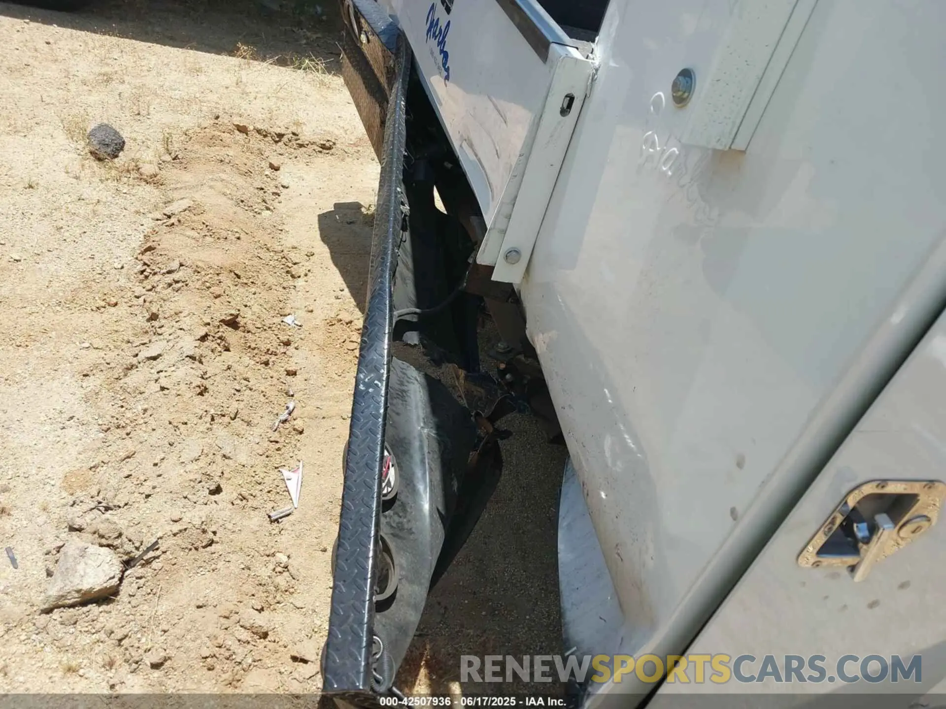 12 Photograph of a damaged car 1FD0W4GT2PED65181 FORD F-450 CHASSIS 2023