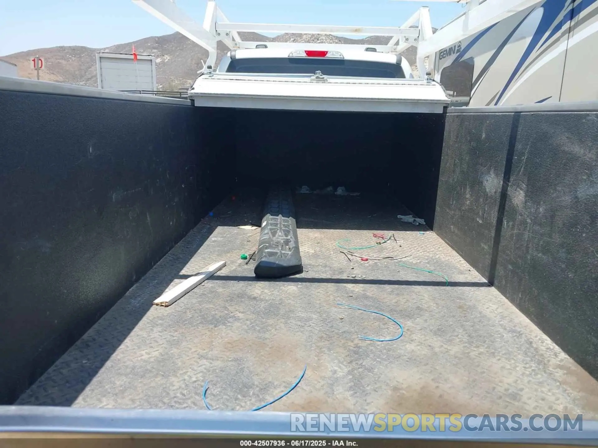 14 Photograph of a damaged car 1FD0W4GT2PED65181 FORD F-450 CHASSIS 2023