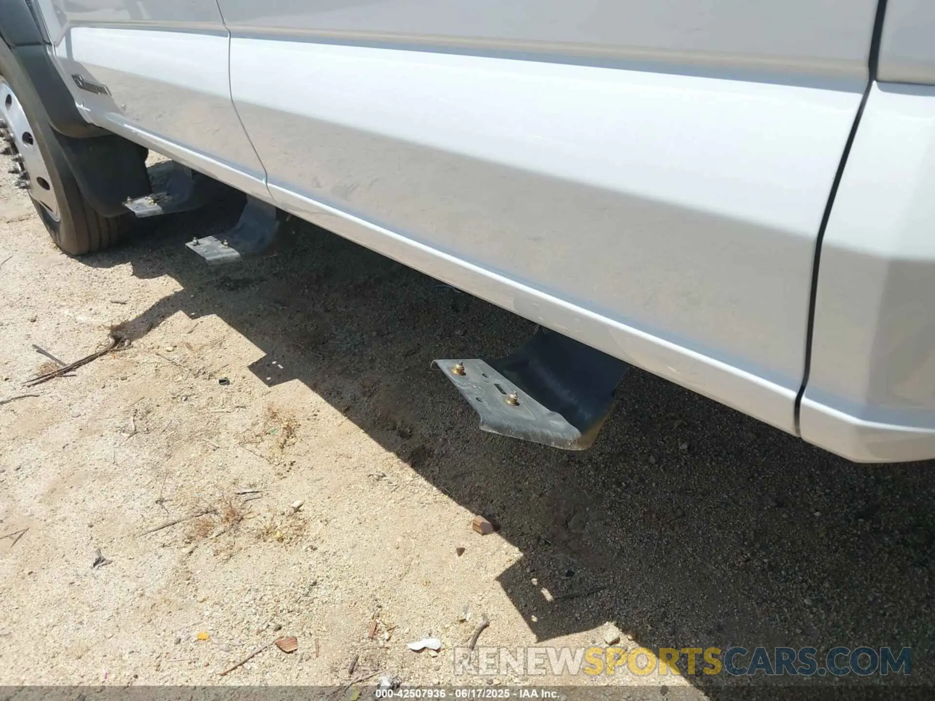 15 Photograph of a damaged car 1FD0W4GT2PED65181 FORD F-450 CHASSIS 2023