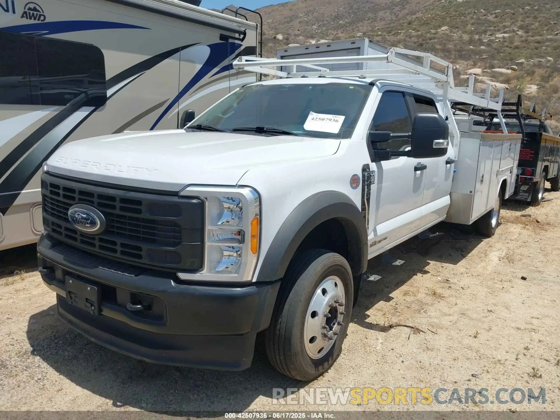 2 Photograph of a damaged car 1FD0W4GT2PED65181 FORD F-450 CHASSIS 2023
