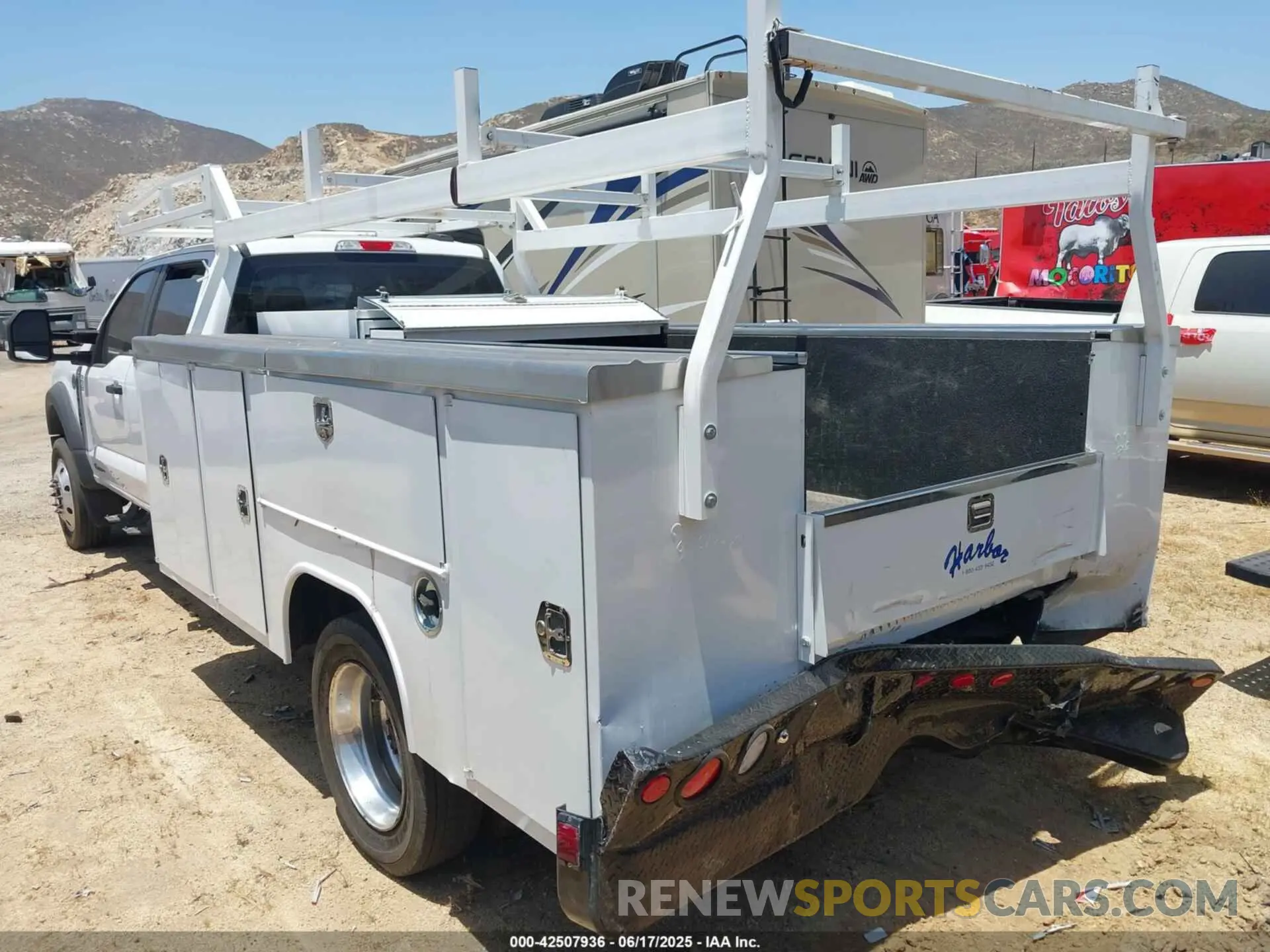 3 Photograph of a damaged car 1FD0W4GT2PED65181 FORD F-450 CHASSIS 2023
