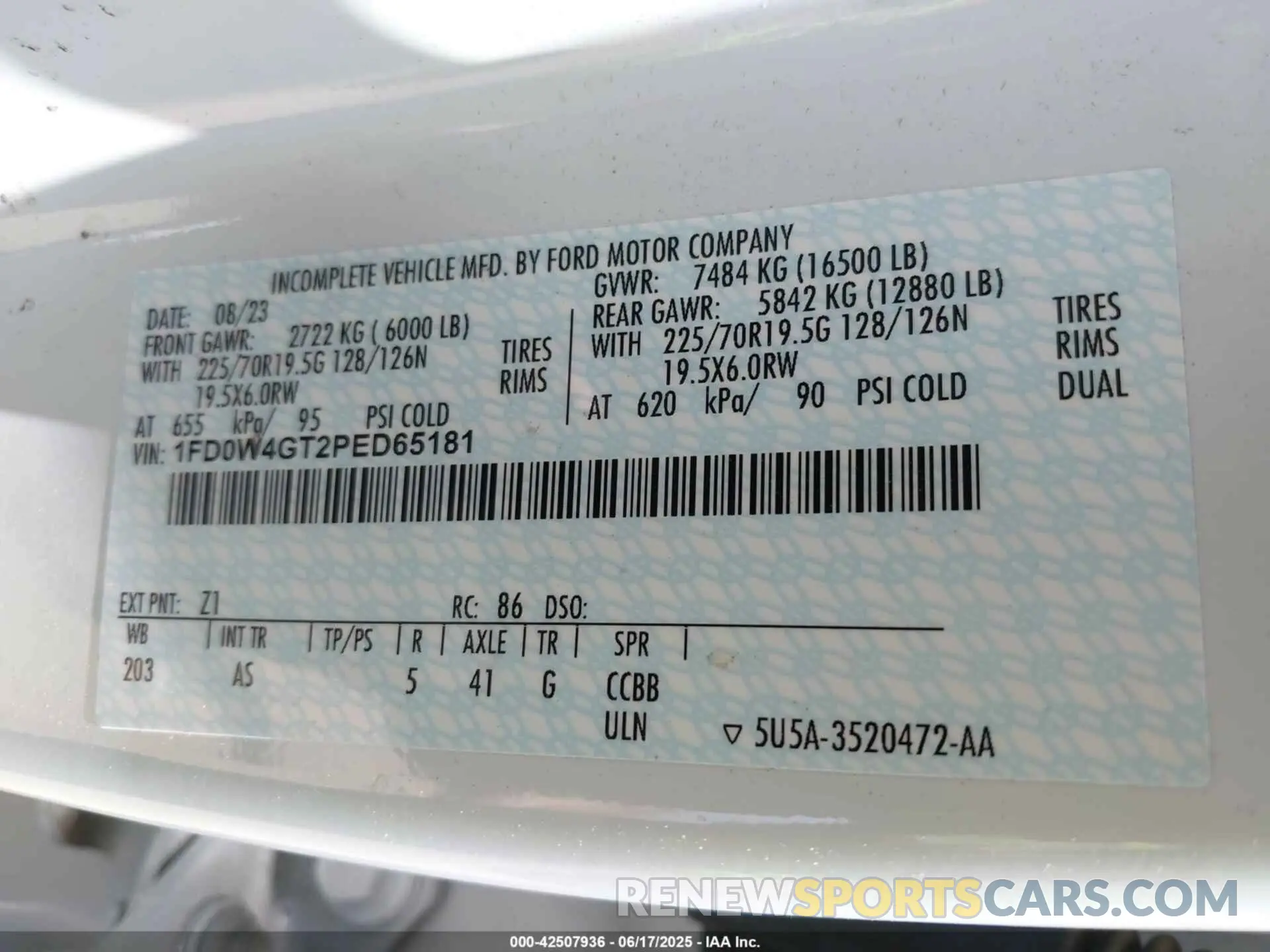 8 Photograph of a damaged car 1FD0W4GT2PED65181 FORD F-450 CHASSIS 2023