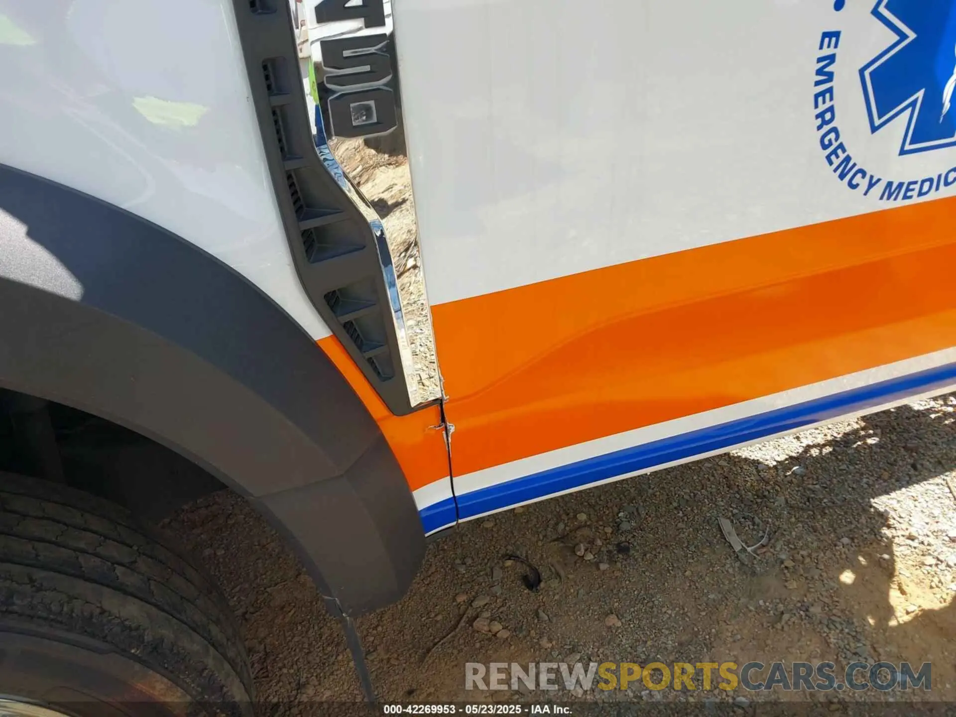 11 Photograph of a damaged car 1FDUF4HTXPDA06103 FORD F-450 CHASSIS 2023