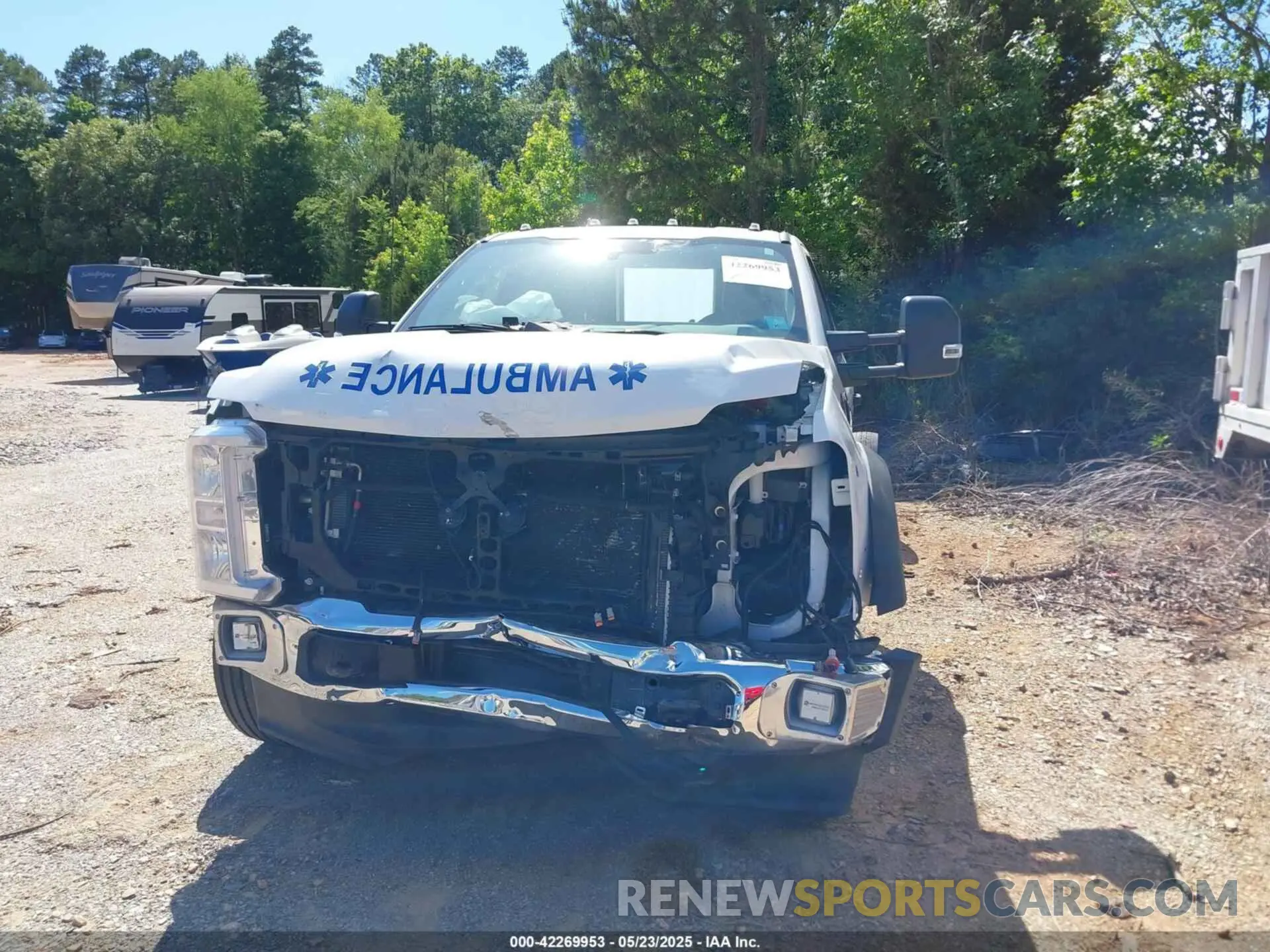 16 Photograph of a damaged car 1FDUF4HTXPDA06103 FORD F-450 CHASSIS 2023