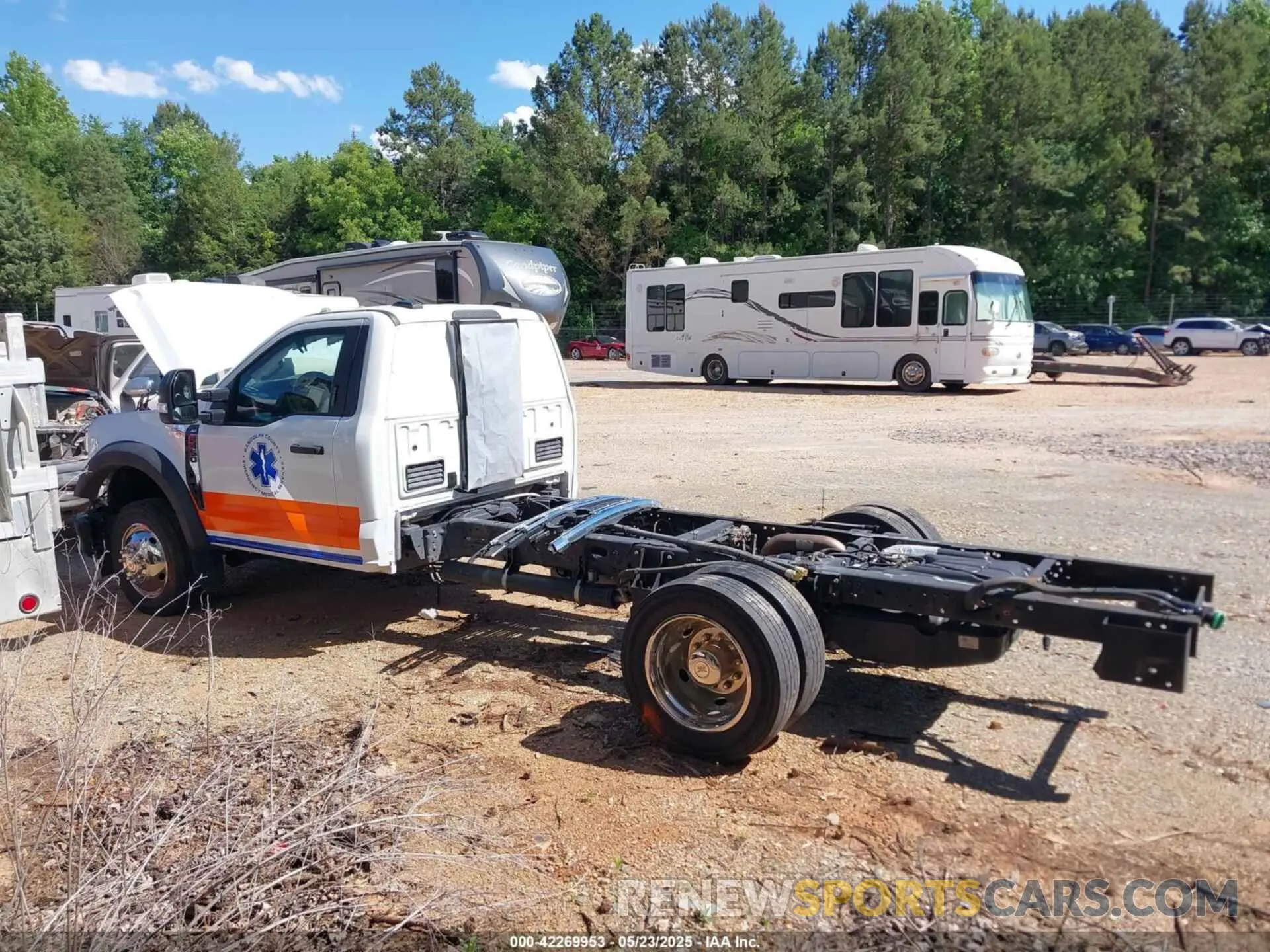 18 Photograph of a damaged car 1FDUF4HTXPDA06103 FORD F-450 CHASSIS 2023